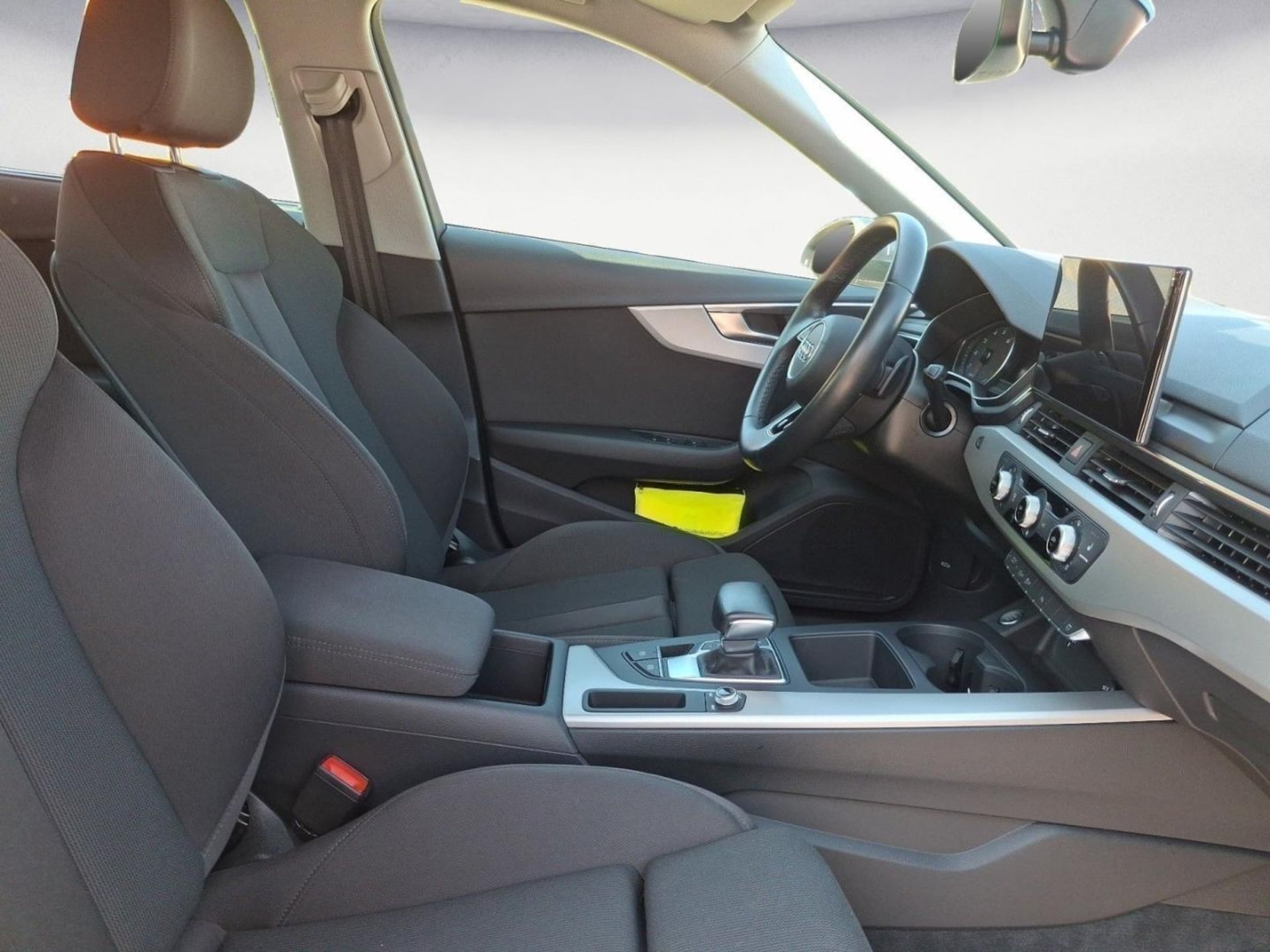 Audi A4 Avant S line