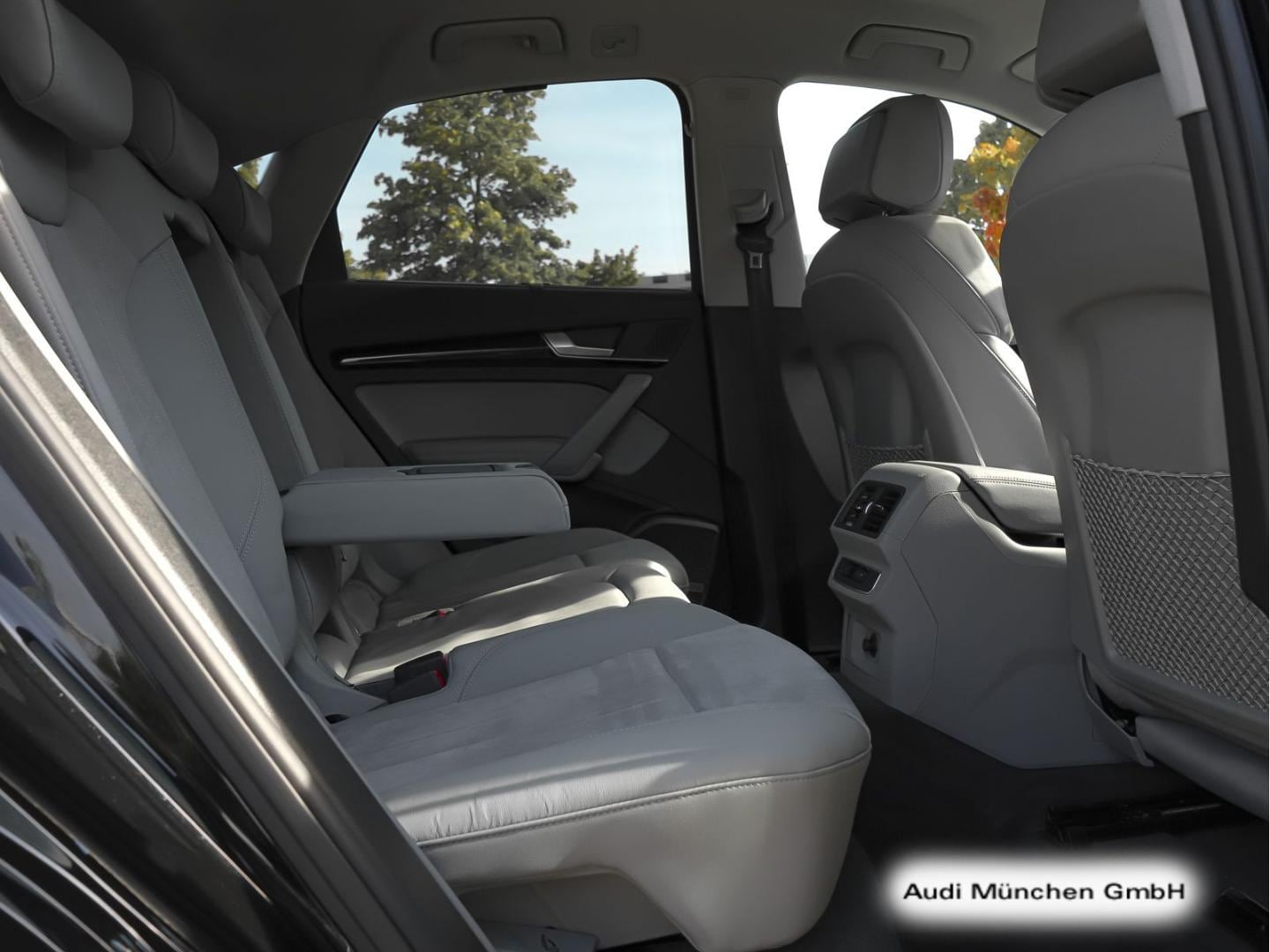 Bild über Audi Q5 Sportback TFSI e S line 55 TFSI e quattro S tronic - für weitere Informationen kontaktieren Sie den Audi Partner