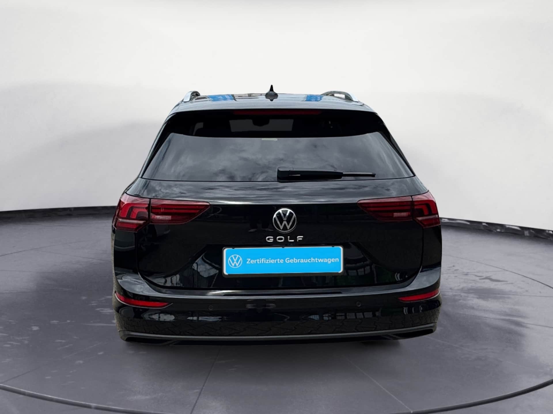 Volkswagen Golf Variant Life
