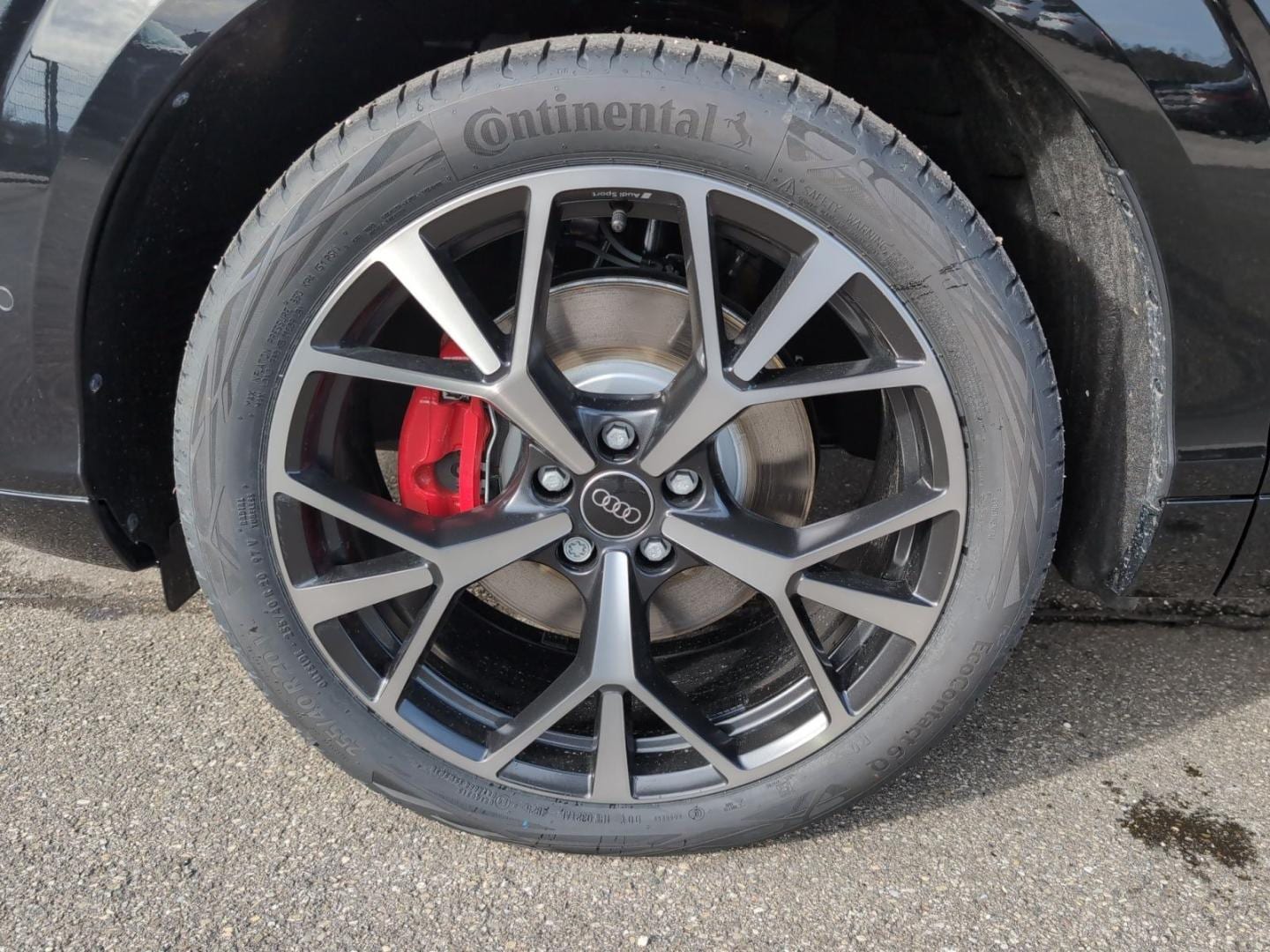 Bild über Audi Q3 SUV TFSI quattro 195 kW S tronic - für weitere Informationen kontaktieren Sie den Audi Partner