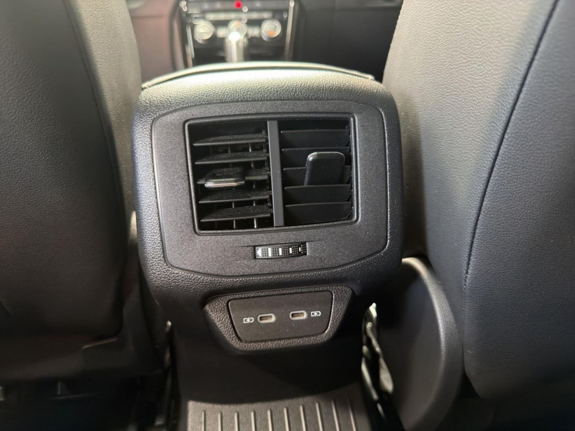 Volkswagen T-Roc R