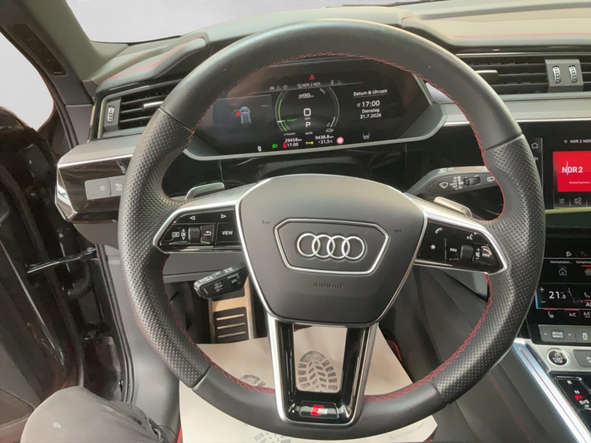 Audi Q8 e-tron S line