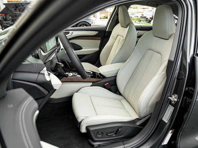 2026 Audi A6 Premium Plus - Photo 12