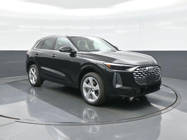 2026 Audi Q5 Premium Plus quattro's photo