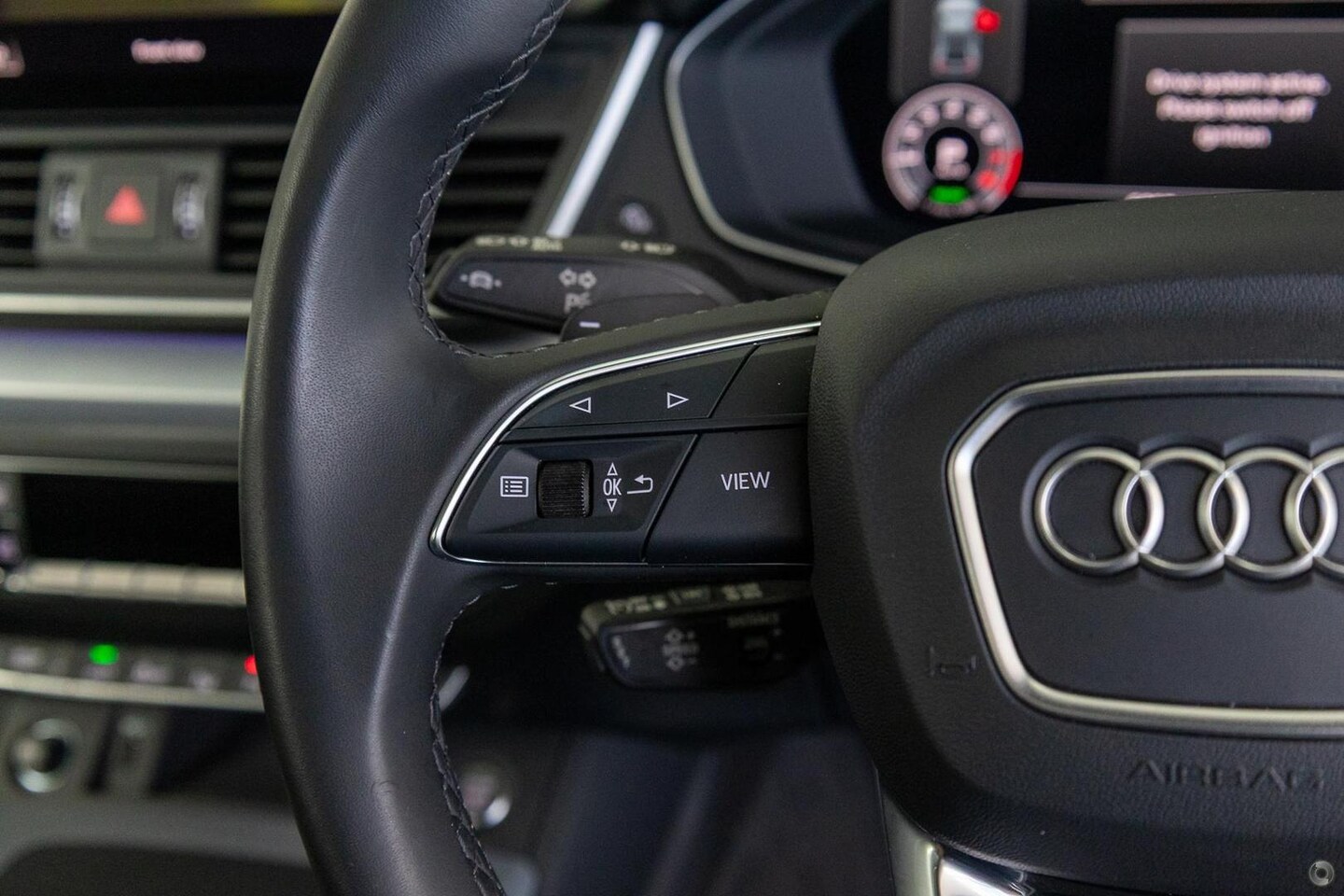 Image about Audi Q5 TFSI e S line 55 TFSI e quattro S tronic
