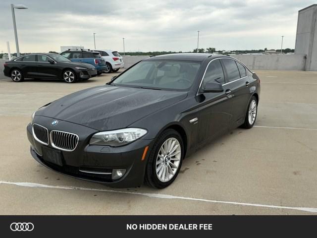 2012 BMW 5 Series 535i xDrive Sedan's photo