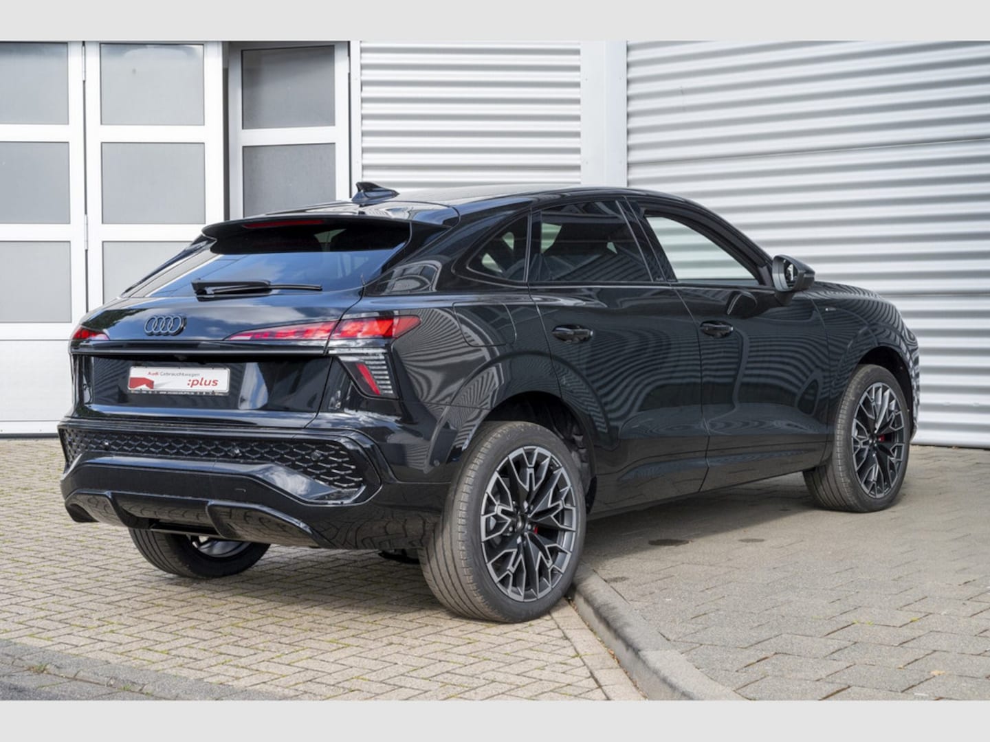 Bild über Audi Q3 Sportback e-hybrid e-hybrid 200 kW S tronic - für weitere Informationen kontaktieren Sie den Audi Partner