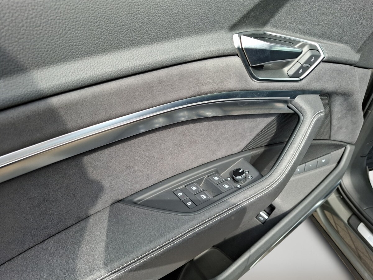 Image about Audi Q8 Sportback e-tron advanced 50 e-tron quattro