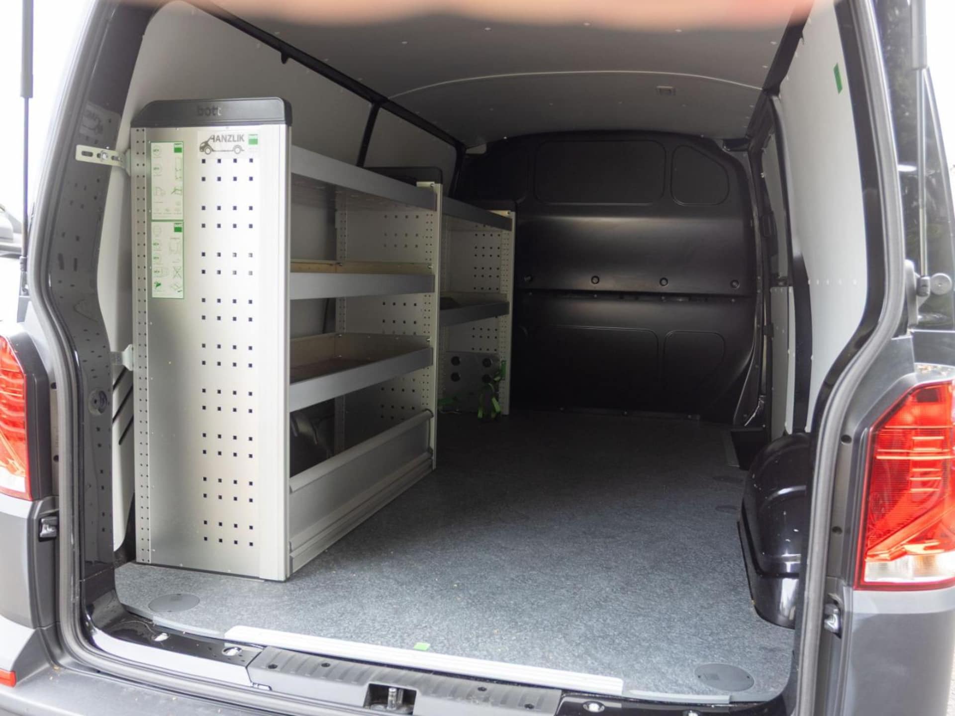 Volkswagen T6.1 Transporter Kasten langer Radstand