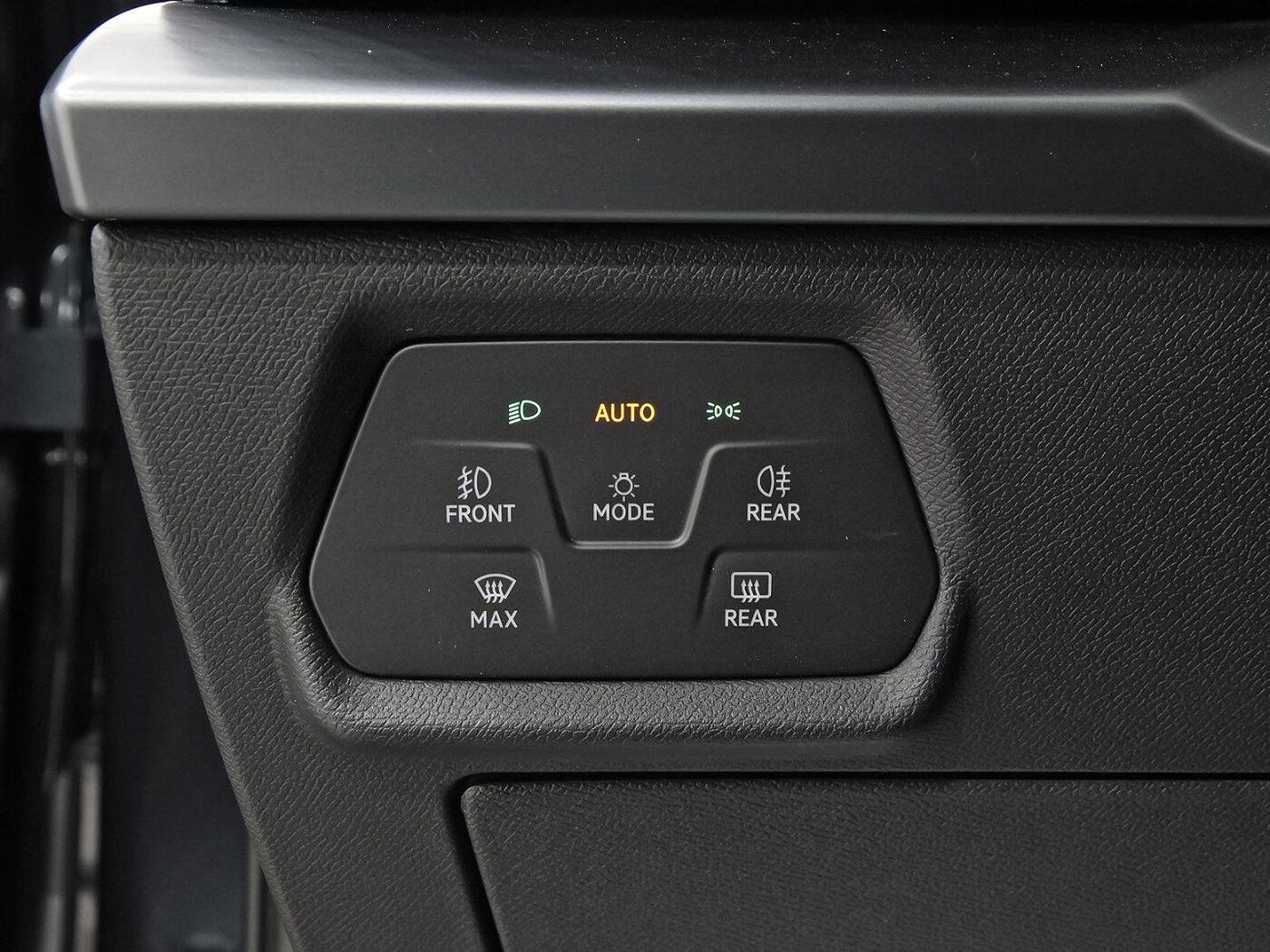 CUPRA Leon León 1.5 eTSI DSG 110 kW (150 CV) — photo 12