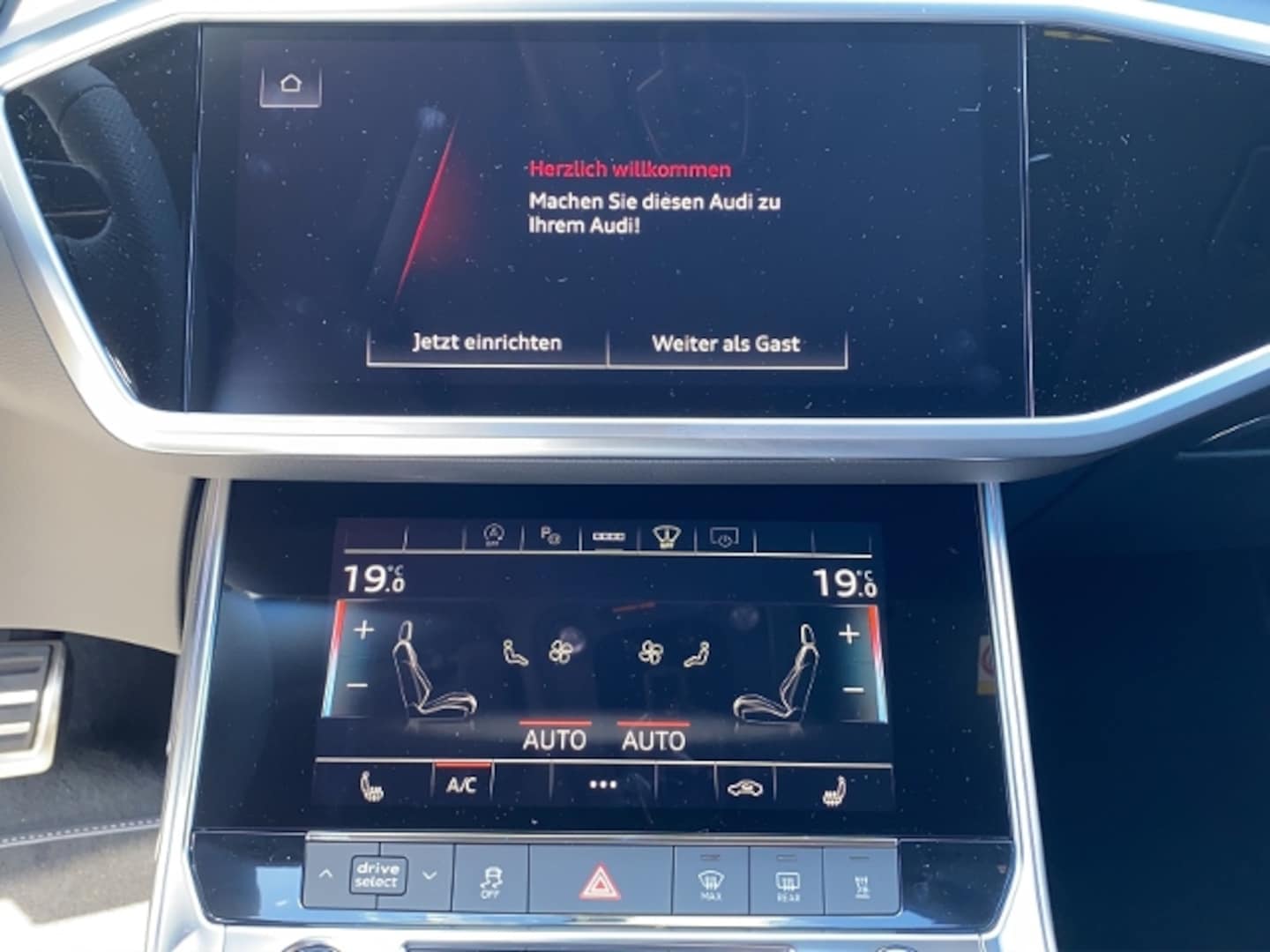 Bild über Audi A6 Avant S line 40 TDI quattro S tronic - für weitere Informationen kontaktieren Sie den Audi Partner