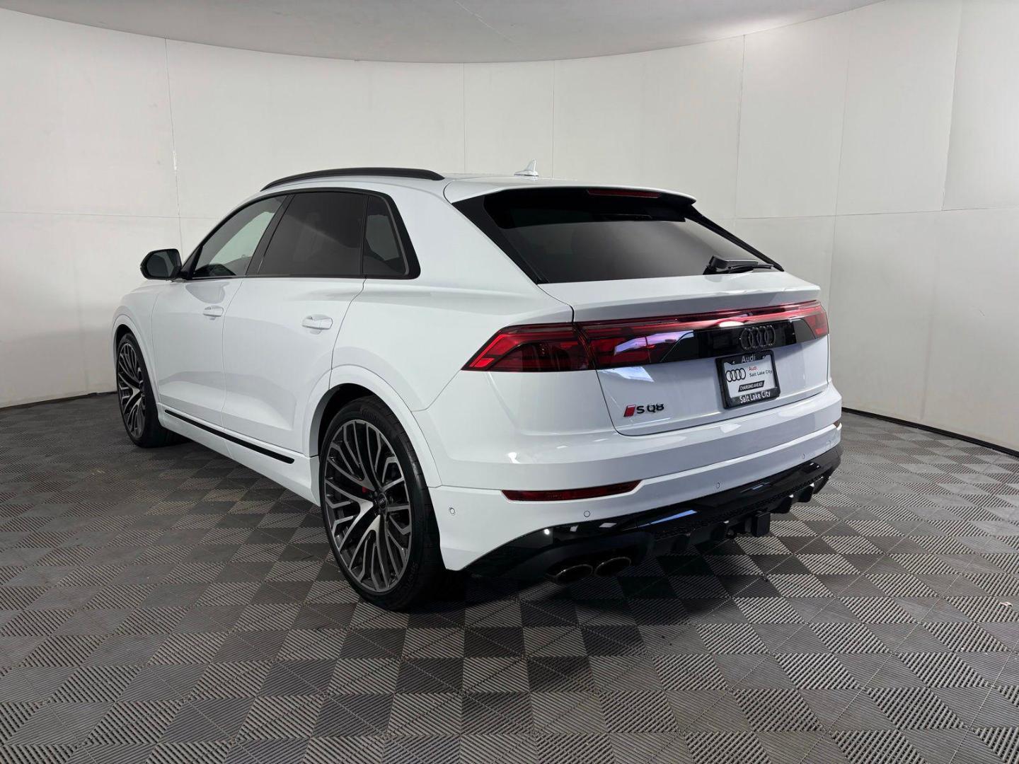2026 Audi SQ8 Prestige - Photo 6