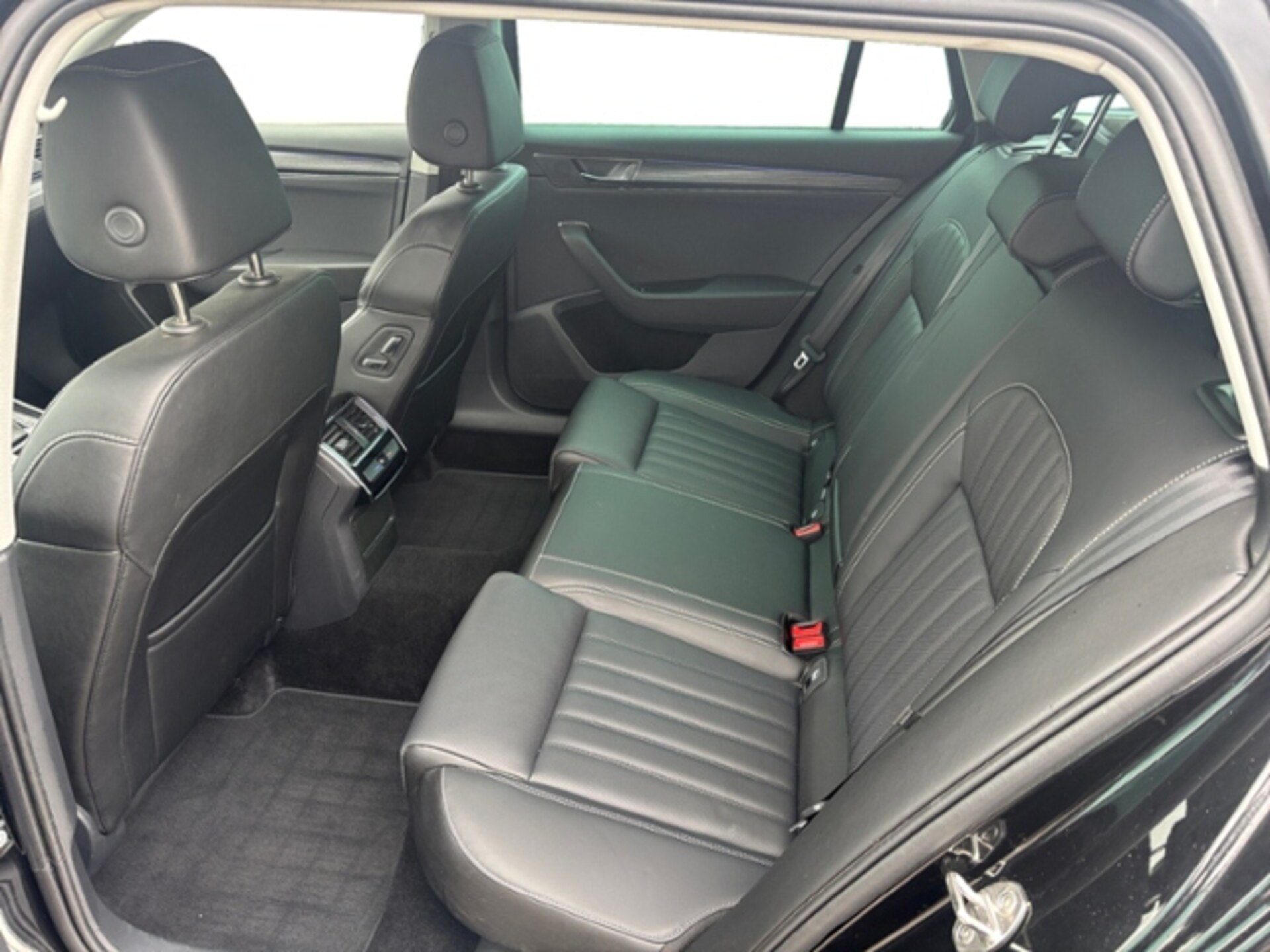 Skoda Superb Combi PREMIUM EDITION