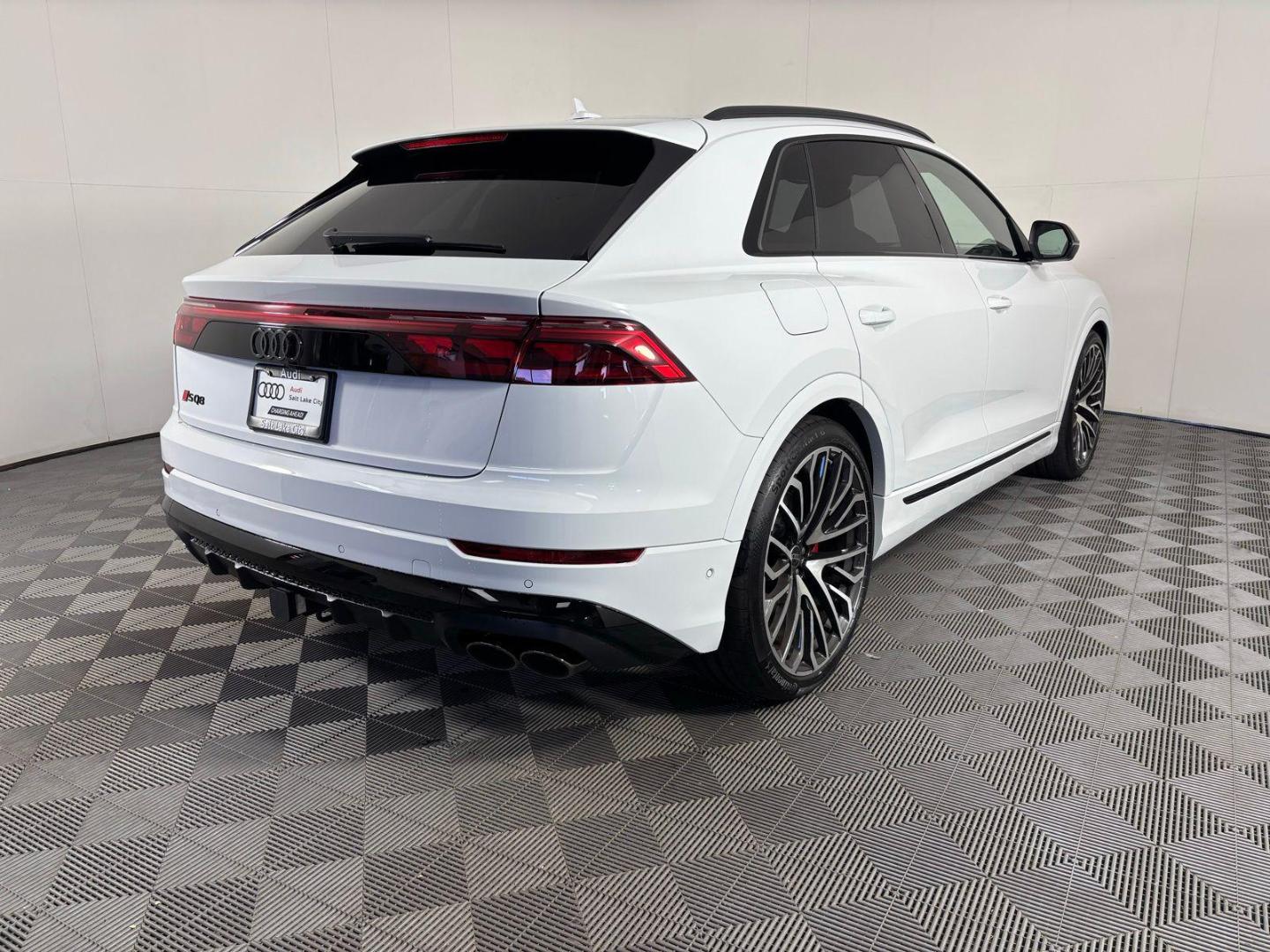 2026 Audi SQ8 Prestige - Photo 8