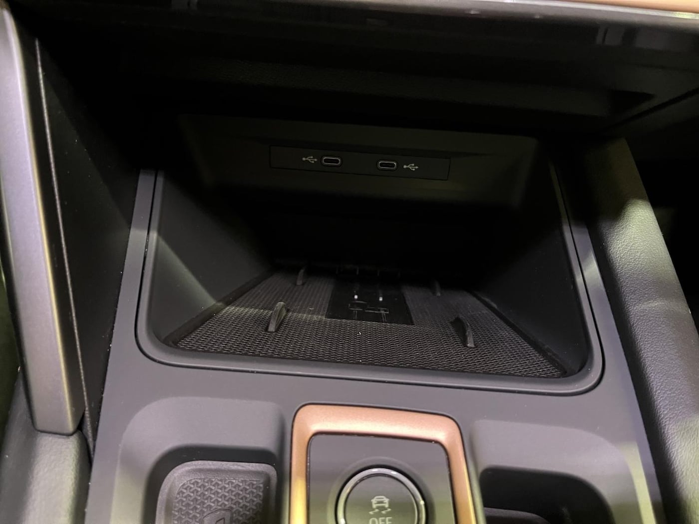 CUPRA Leon Sportstourer 1.5 eTSI DSG 110 kW (150 CV) — photo 14