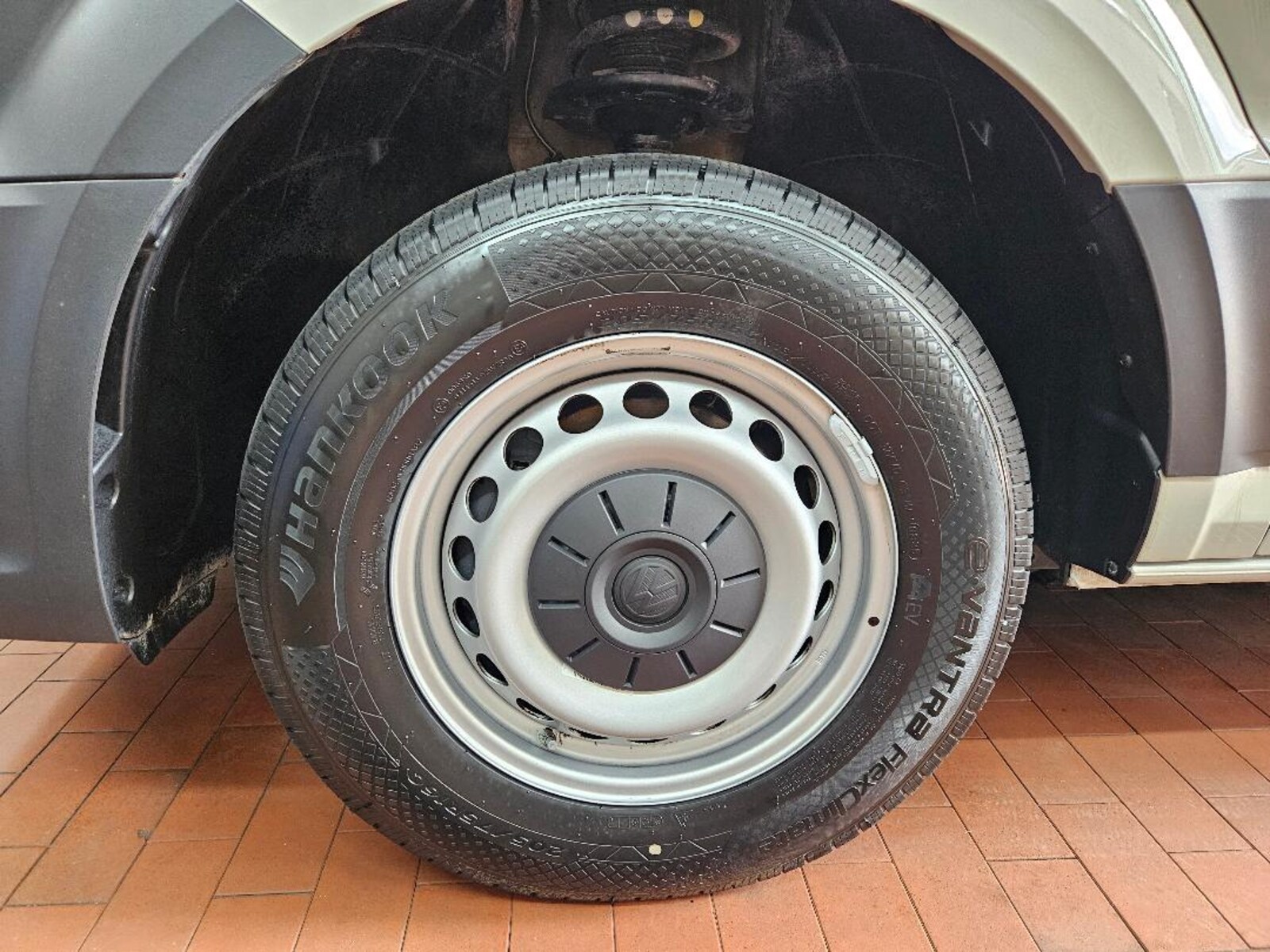 Volkswagen Crafter Kasten mittlerer Radstand – Bild 11
