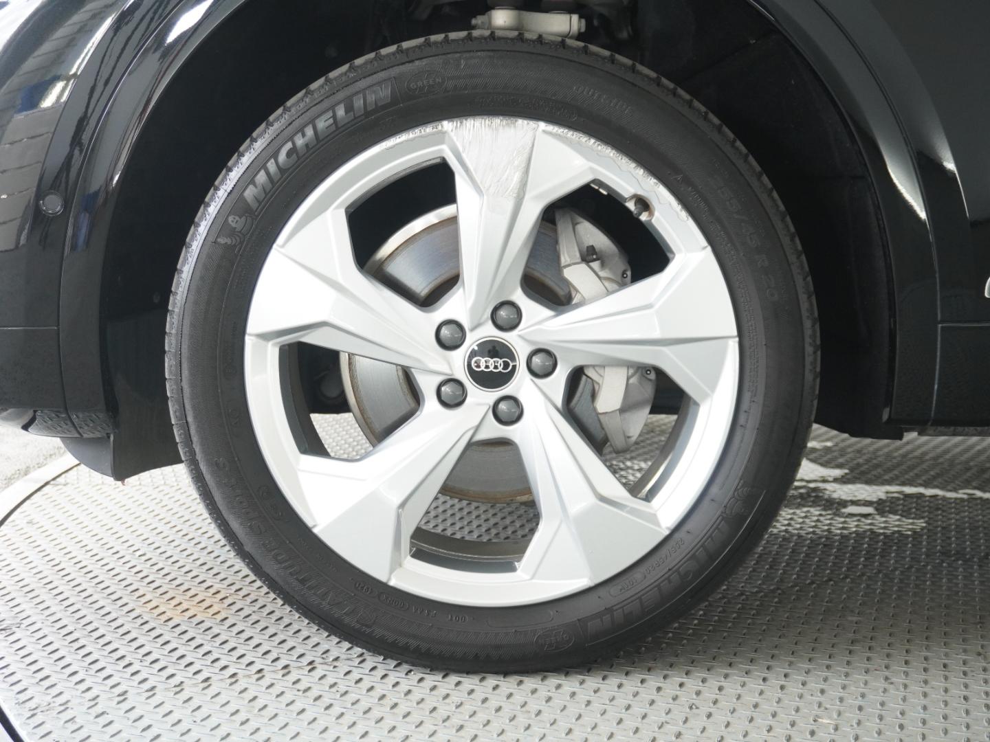 Image about Audi Q5 Sportback 40 TDI quattro S line