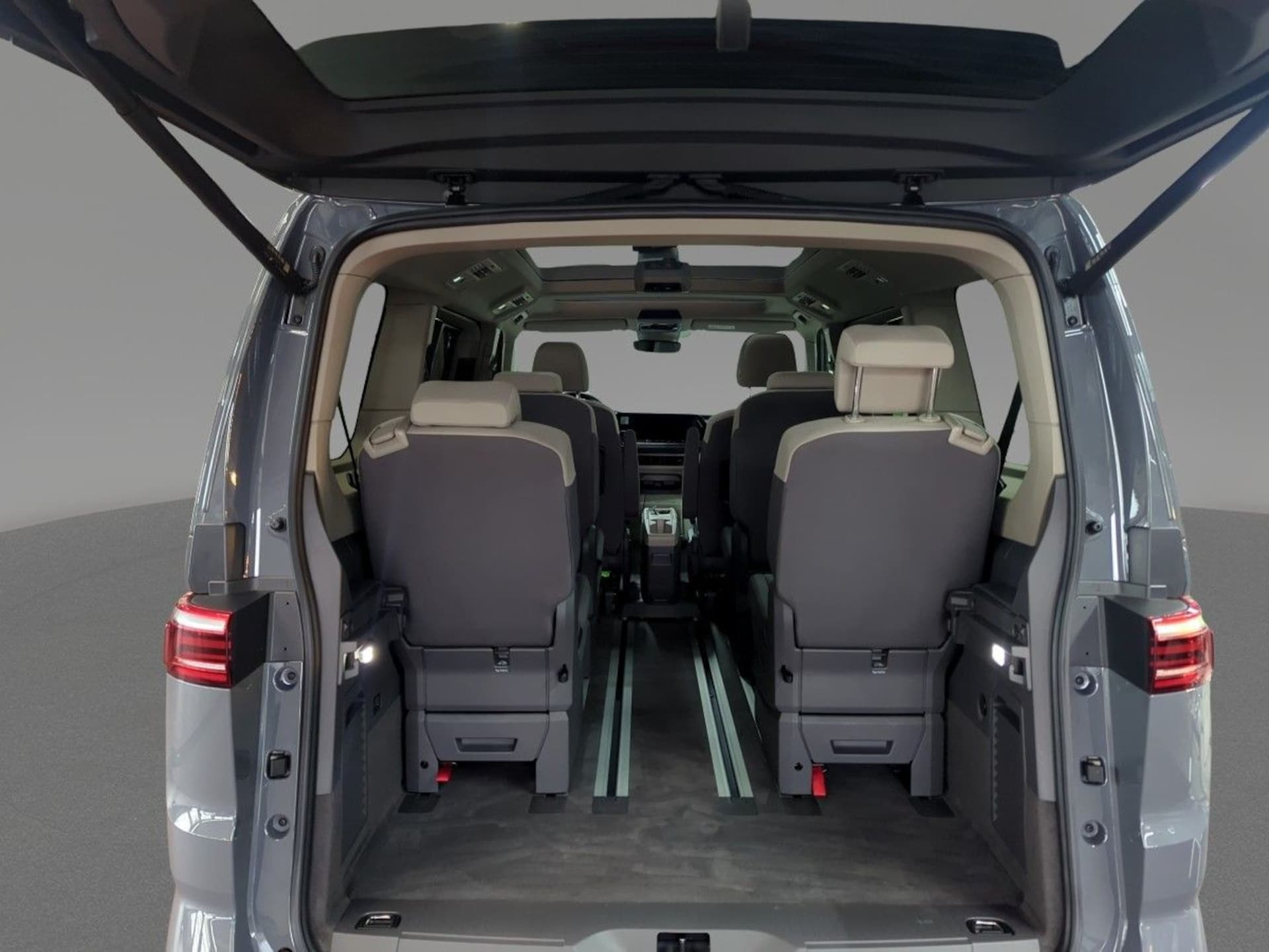 Volkswagen Multivan Langversion Basis-Modell