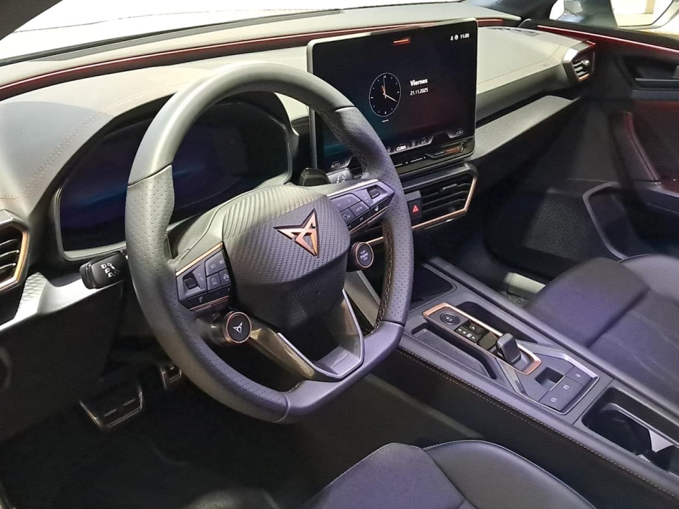 CUPRA Leon León 1.5 eTSI DSG 110 kW (150 CV) — photo 10
