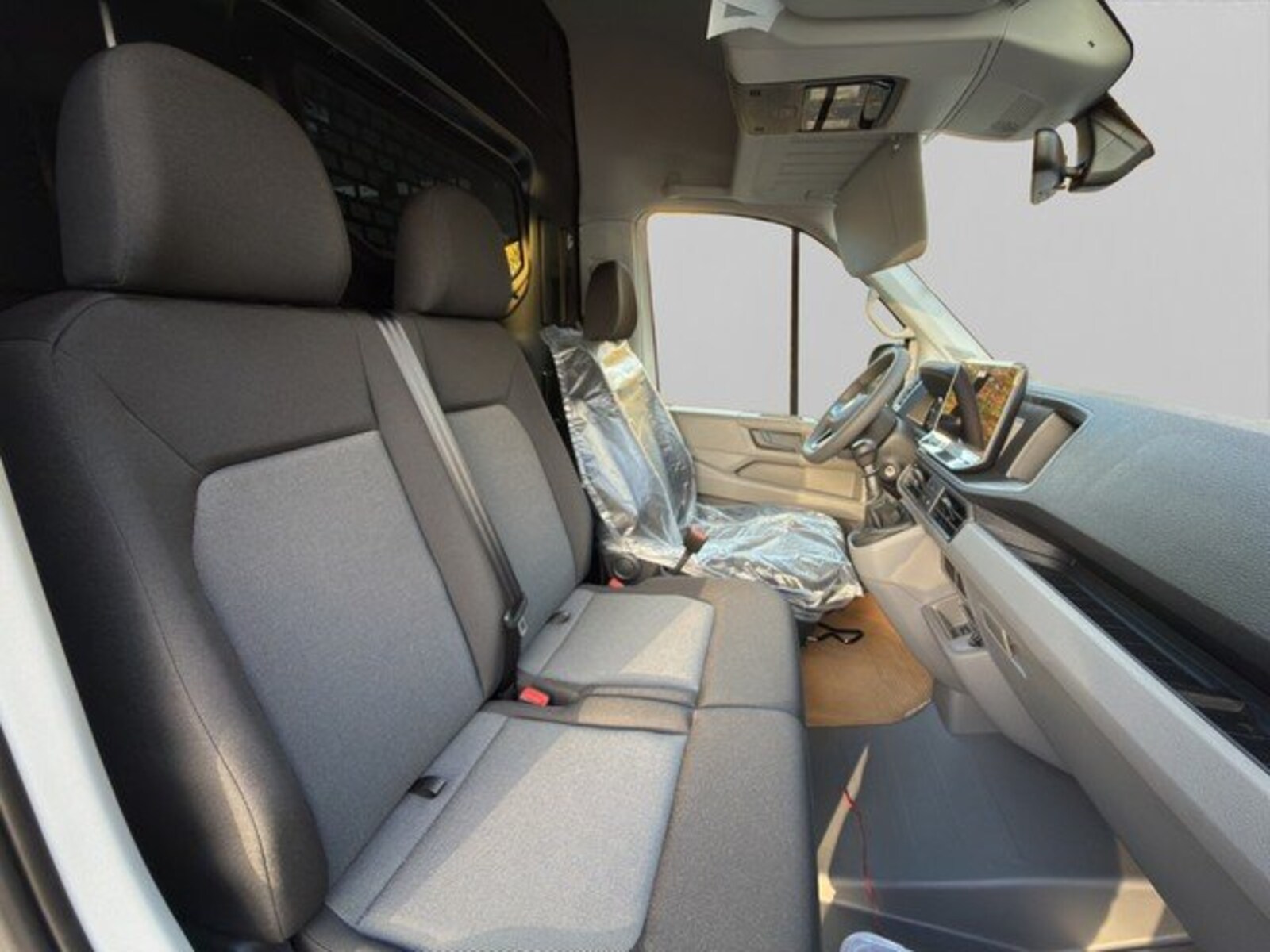 Volkswagen Crafter Kasten mittlerer Radstand – Bild 6
