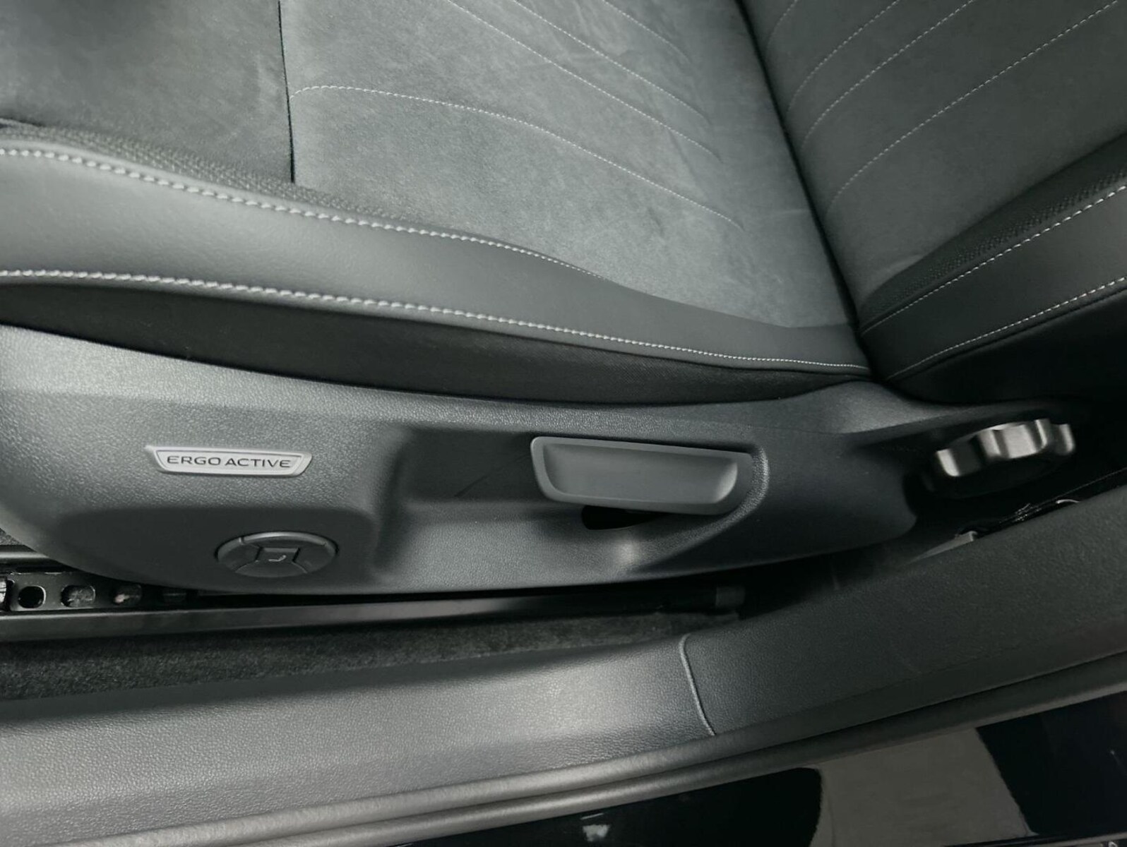 Volkswagen T-Roc – Bild 12