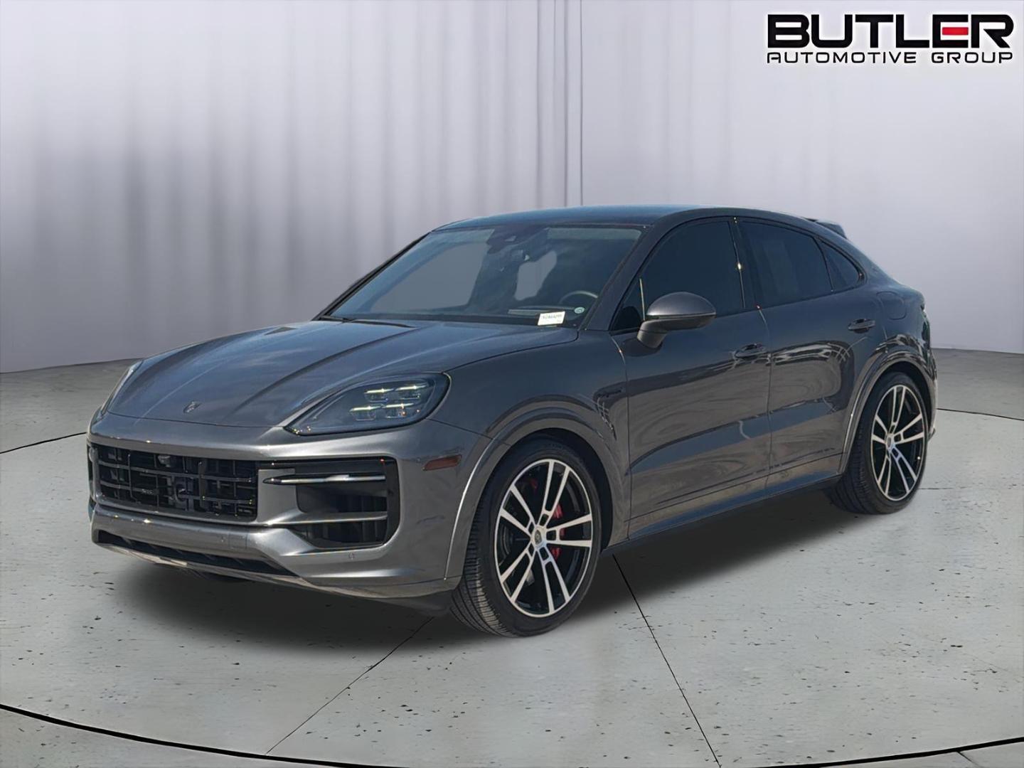2024 Porsche Cayenne S E-Hybrid's photo