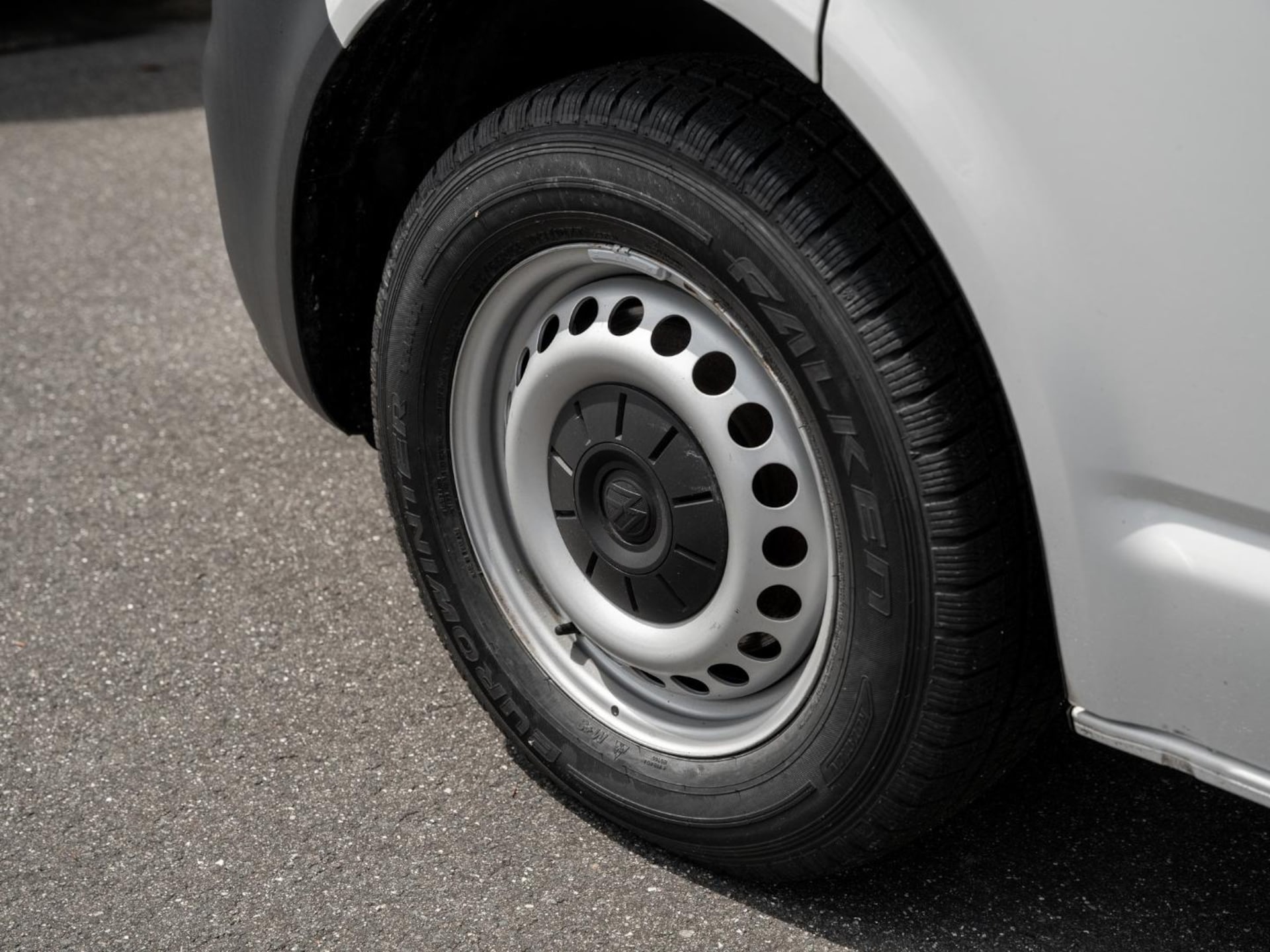 Volkswagen T6.1 Transporter Kasten langer Radstand