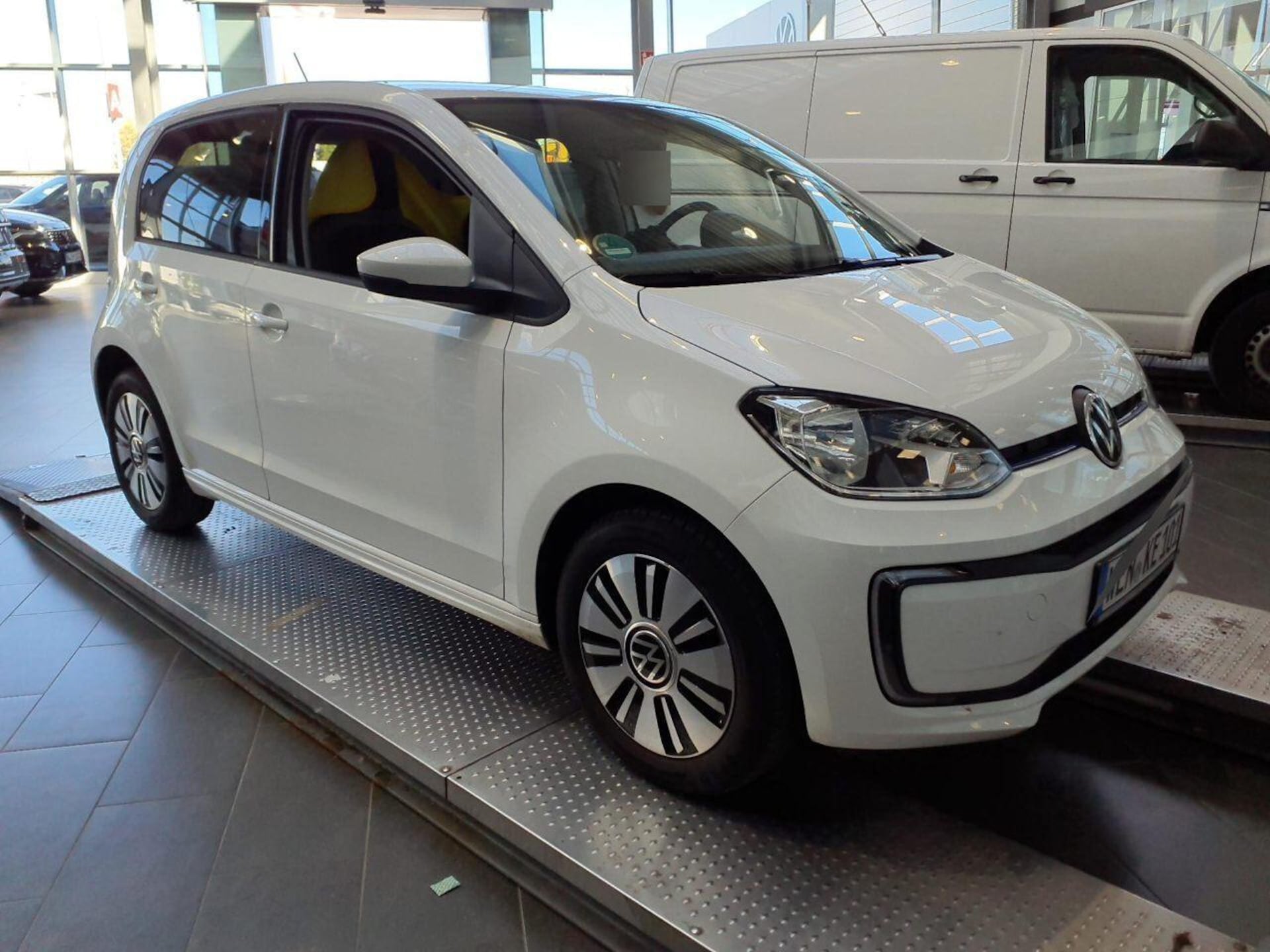 Volkswagen e-up! Style "Plus"