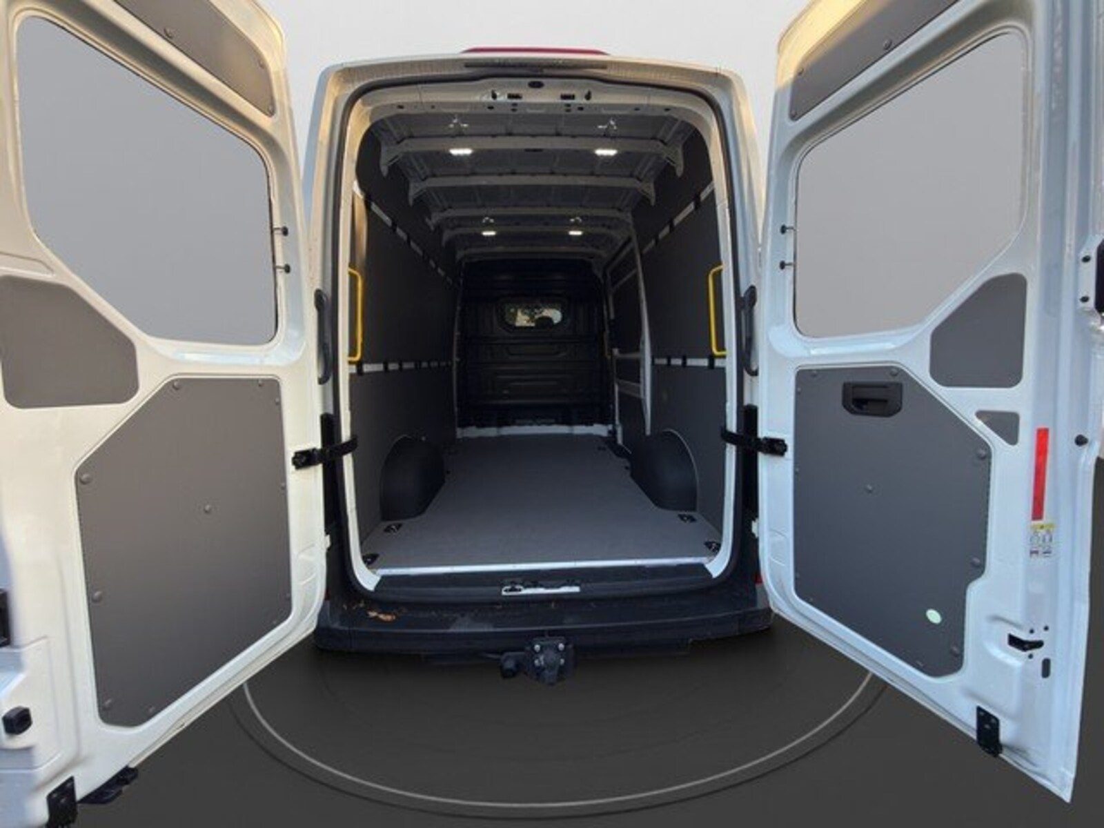 Volkswagen Crafter Kasten mittlerer Radstand – Bild 8