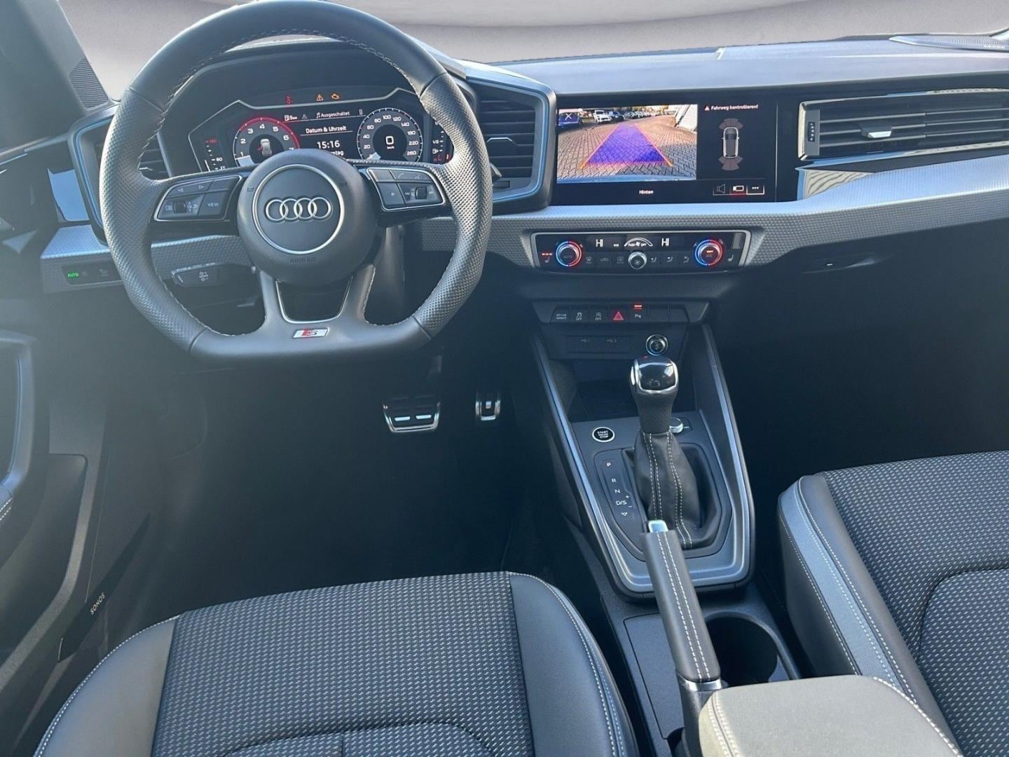 Bild über Audi A1 Sportback S line 35 TFSI S tronic - für weitere Informationen kontaktieren Sie den Audi Partner