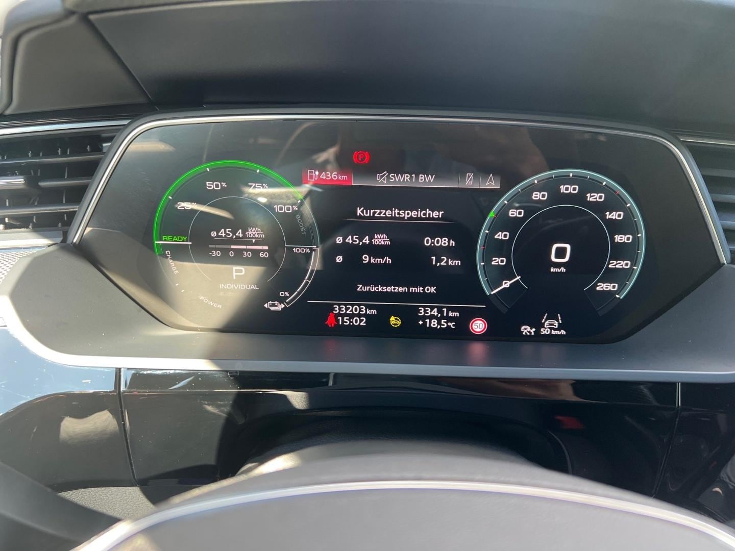 Bild über Audi Q8 Sportback e-tron S line 55 e-tron quattro - für weitere Informationen kontaktieren Sie den Audi Partner