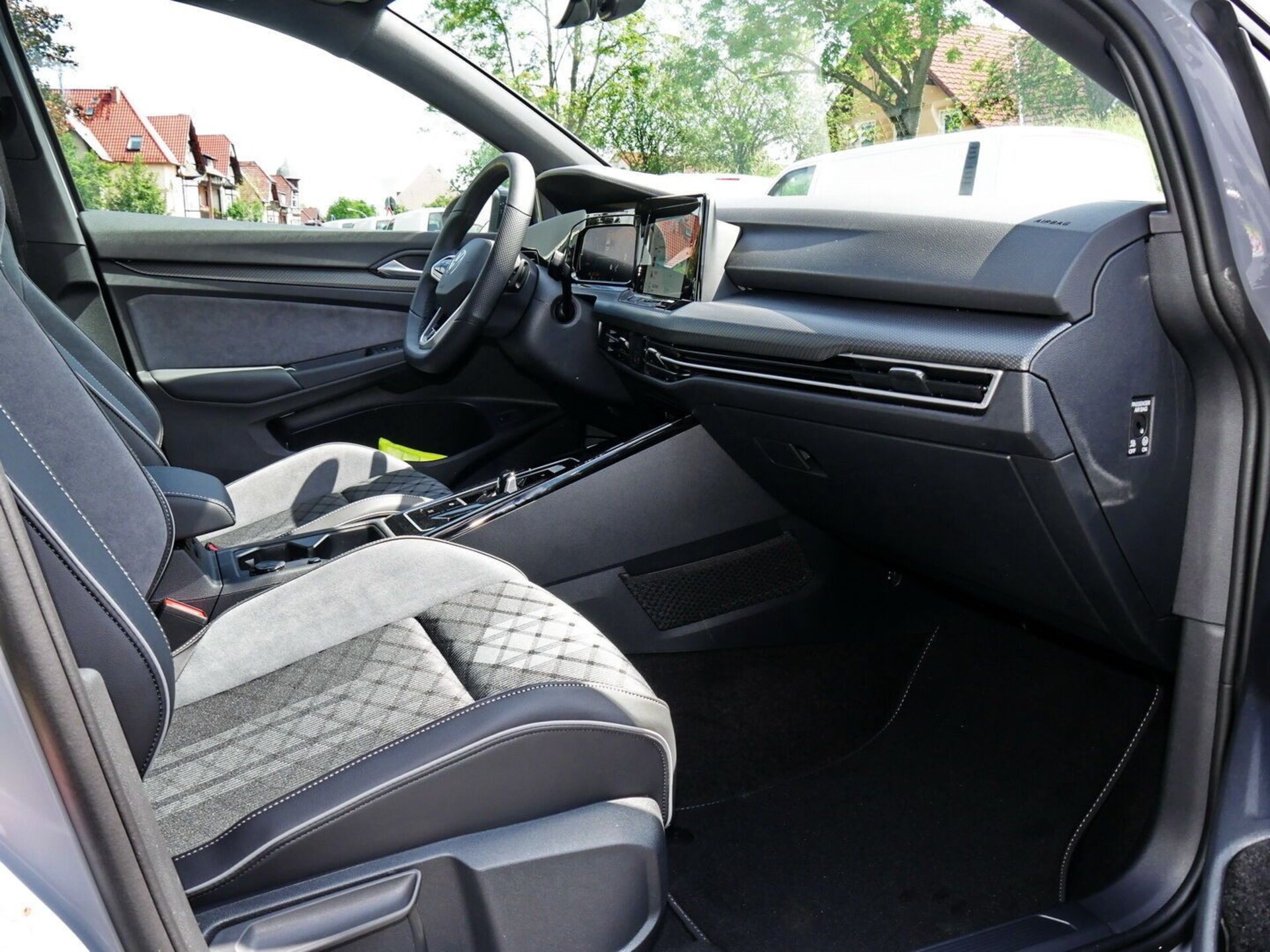 Volkswagen Golf Variant R-Line