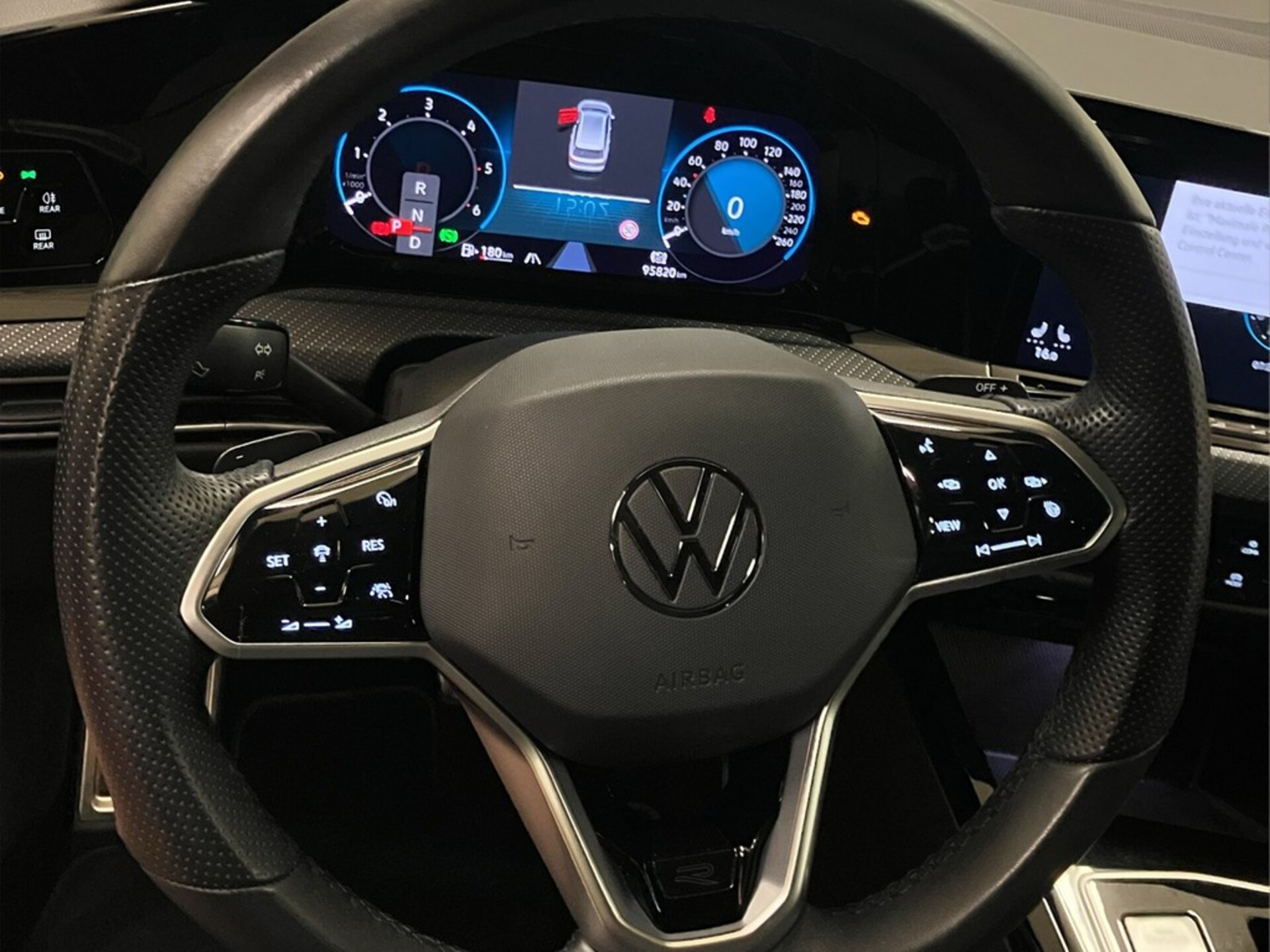 Volkswagen Golf Variant R-Line