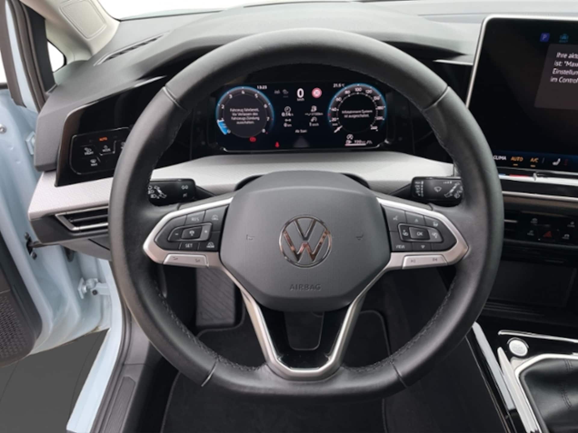 Volkswagen Golf Style