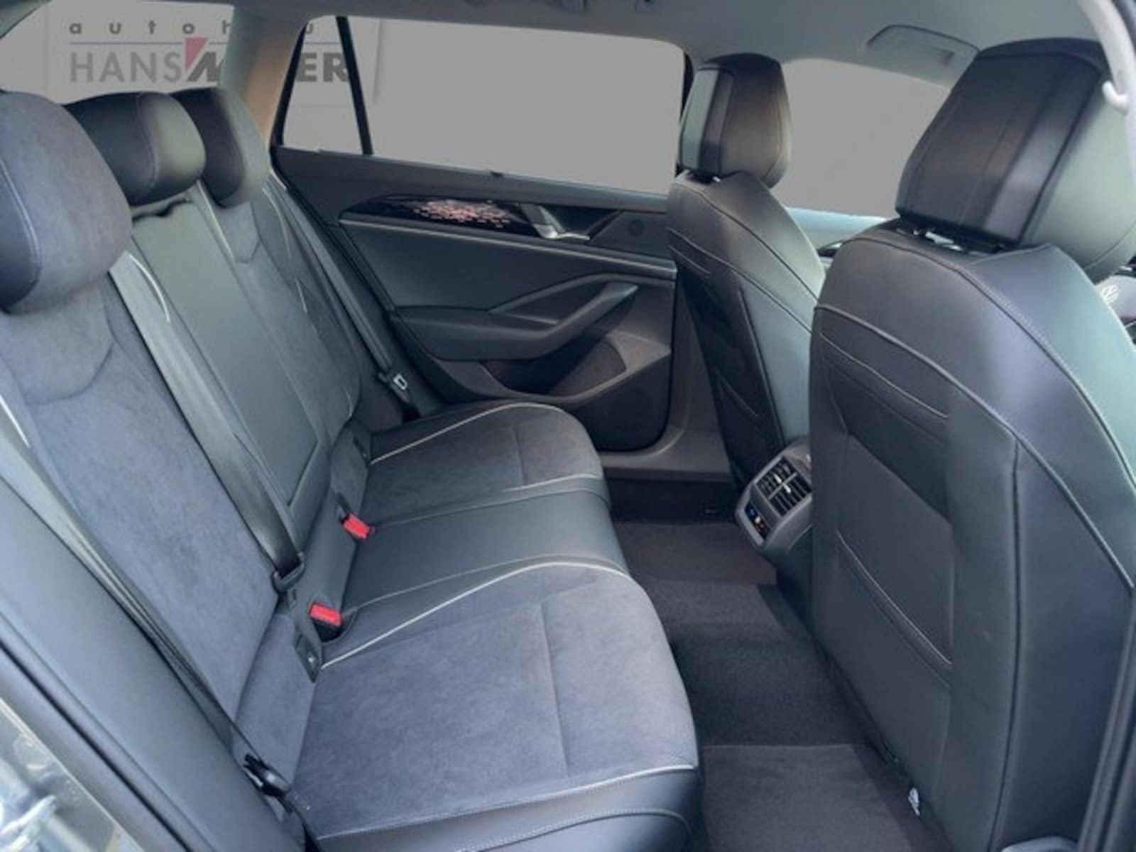 Volkswagen Passat – Bild 9