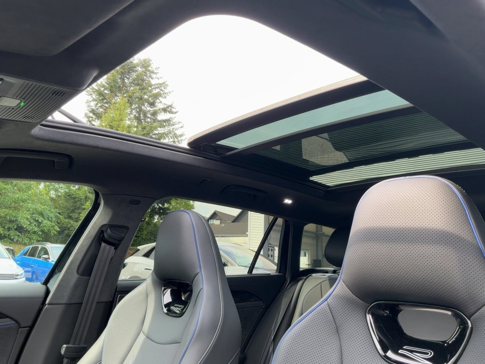 Volkswagen Passat – Bild 14