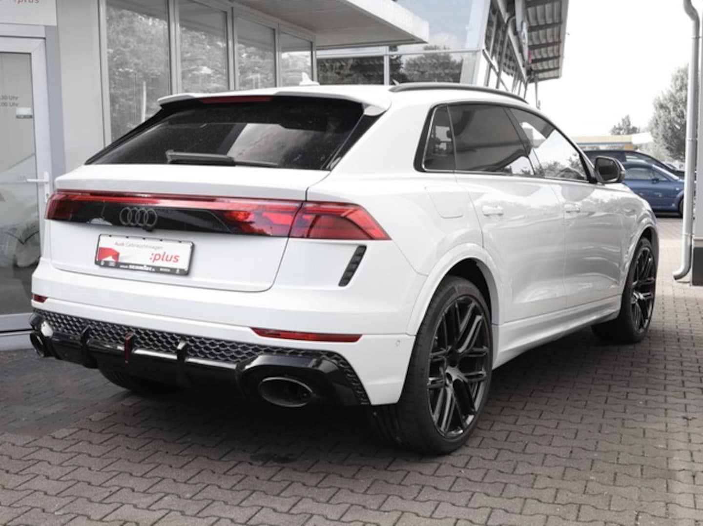 Bild über Audi RS Q8 SUV TFSI quattro 441 kW tiptronic - für weitere Informationen kontaktieren Sie den Audi Partner