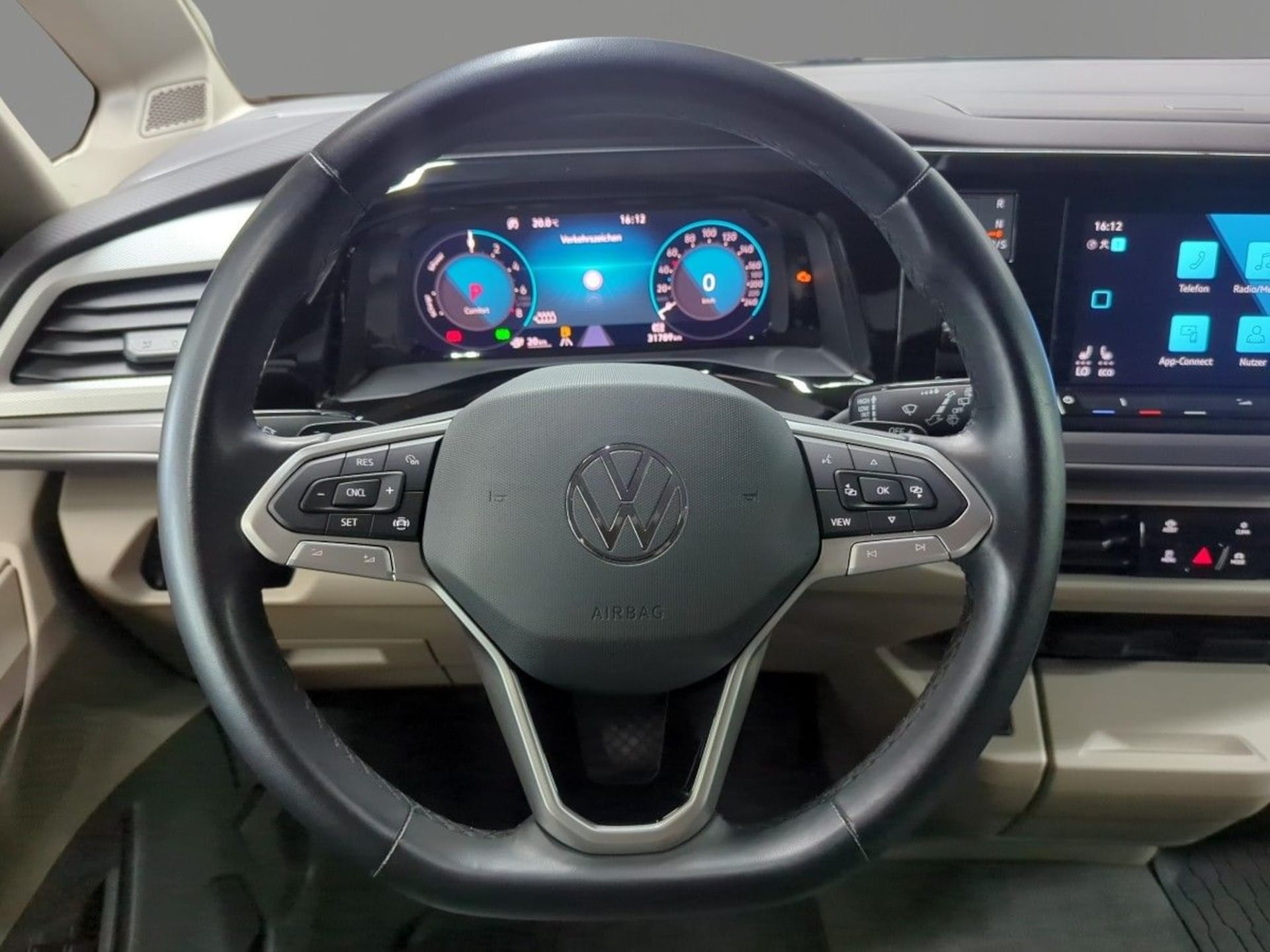 Volkswagen Multivan Langversion Basis-Modell