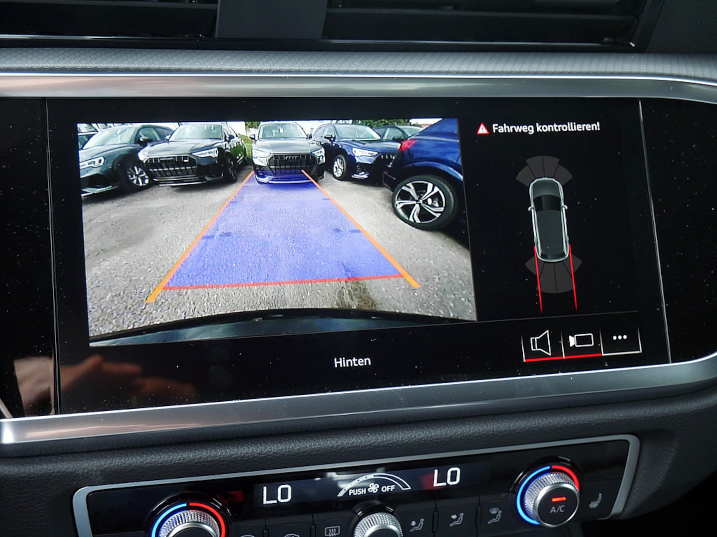 Bild über Audi Q3 TFSI 110 kW S tronic - für weitere Informationen kontaktieren Sie den Audi Partner