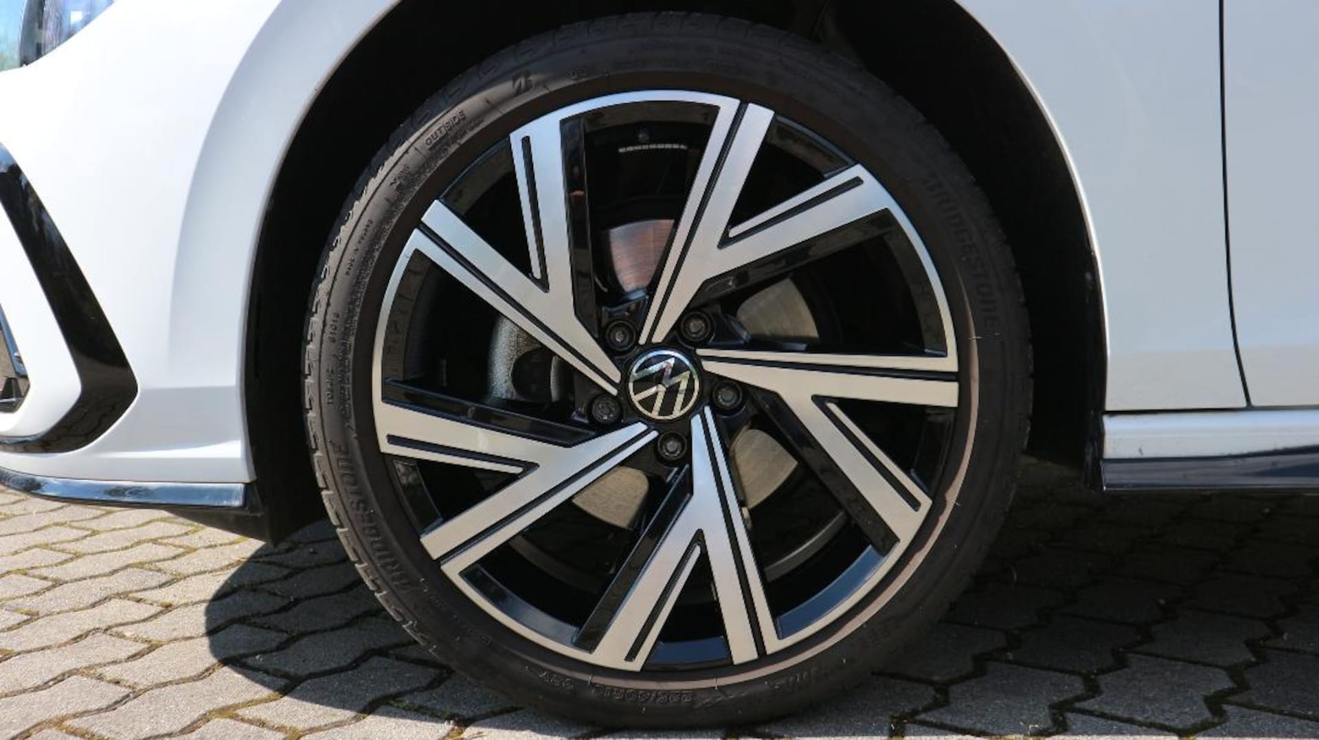Volkswagen Golf R-Line