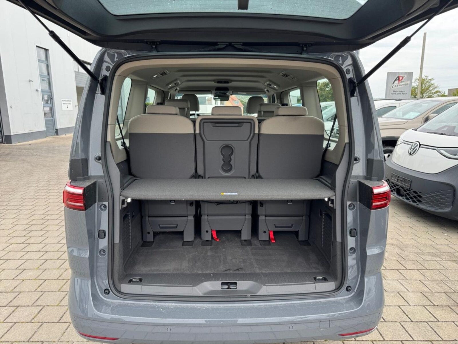 Volkswagen Multivan Langversion – Bild 11