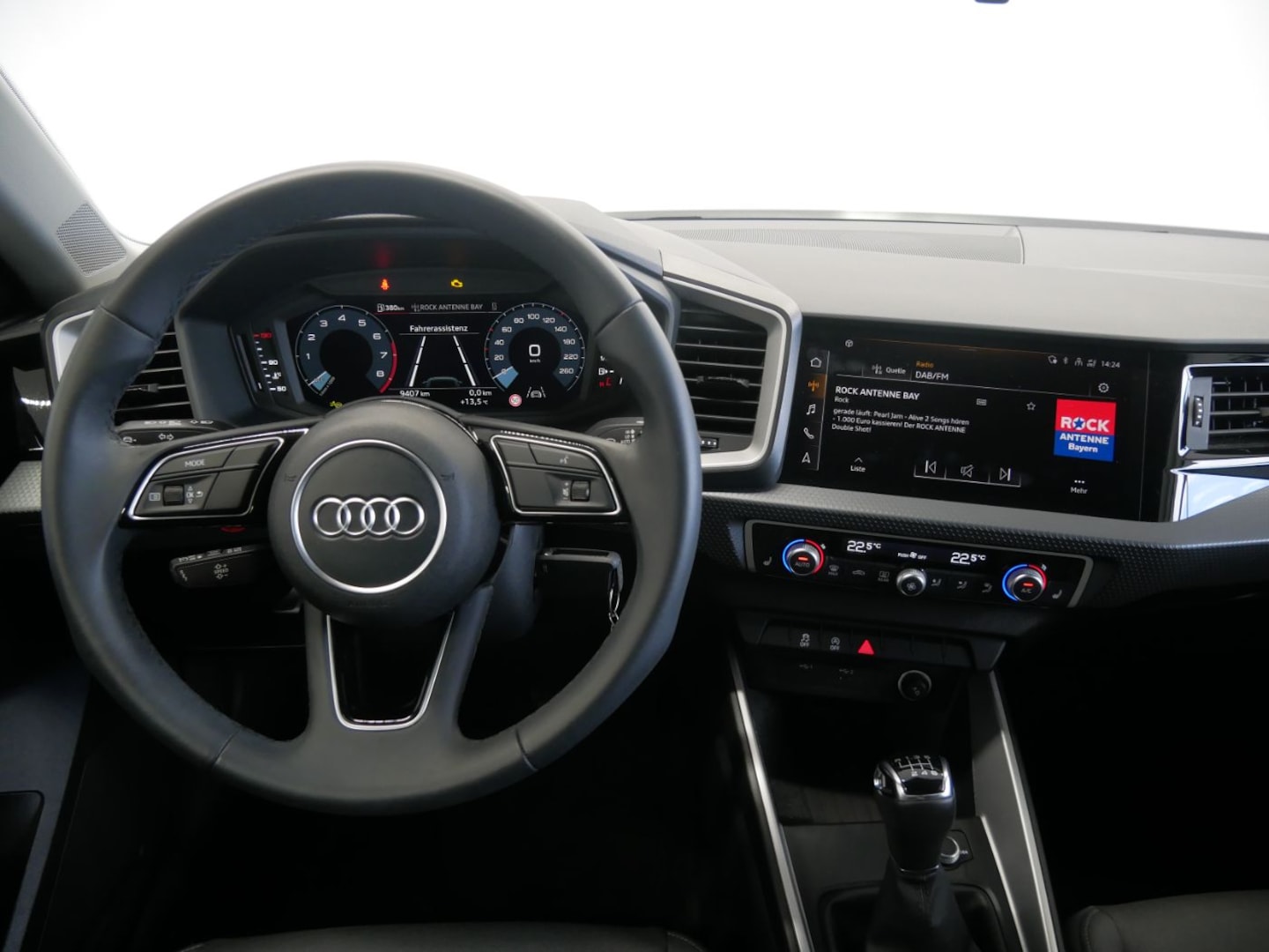 Bild über Audi A1 Sportback S line 30 TFSI Schaltgetriebe - für weitere Informationen kontaktieren Sie den Audi Partner