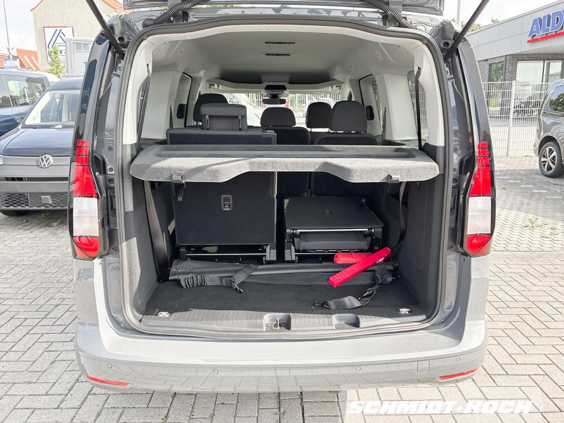 Volkswagen Caddy Maxi Basis-Modell
