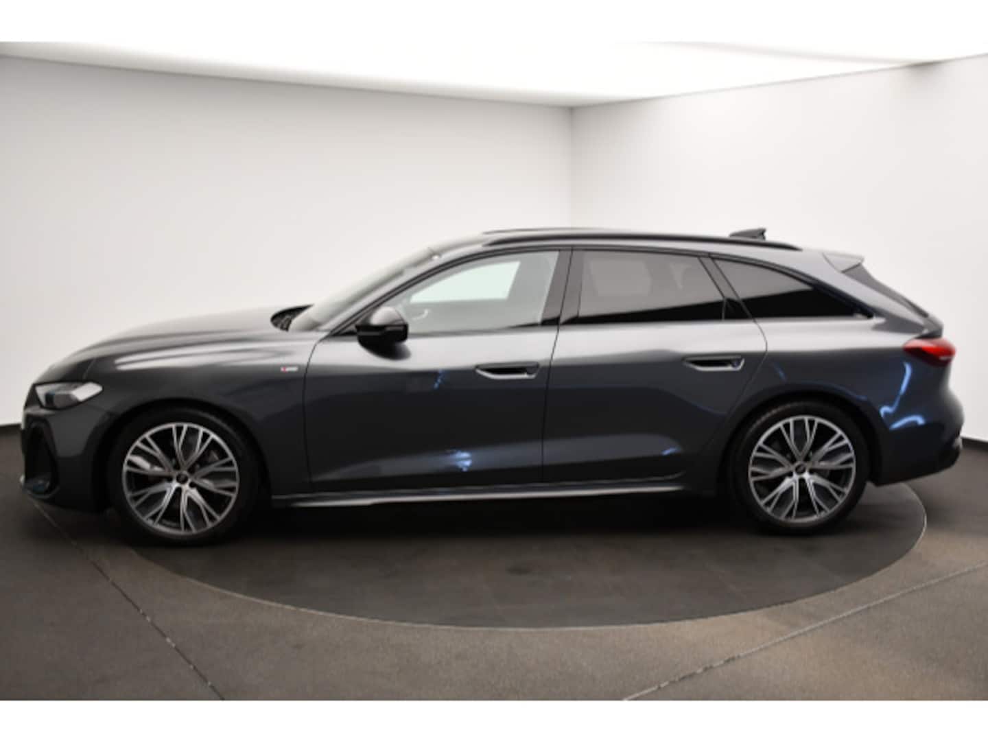 Bild über Audi A5 Avant TDI 150 kW S tronic - für weitere Informationen kontaktieren Sie den Audi Partner