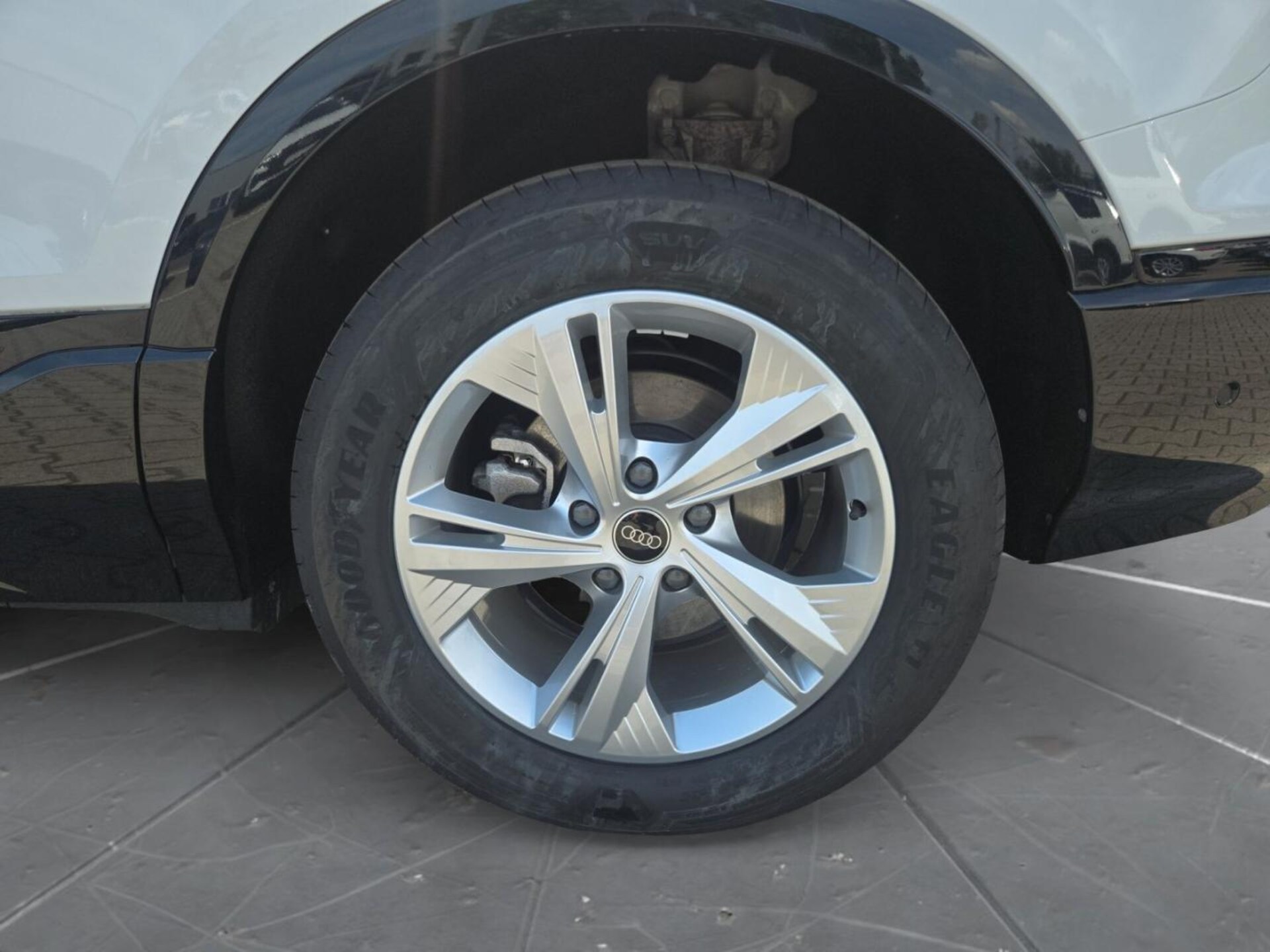 Audi Q6 SUV e-tron