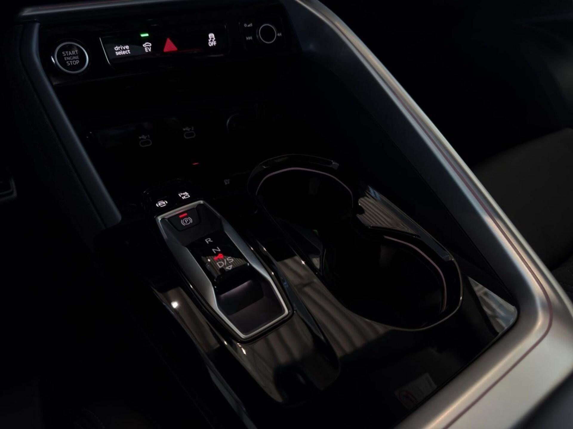 Audi Q5 SUV e-hybrid edition one
