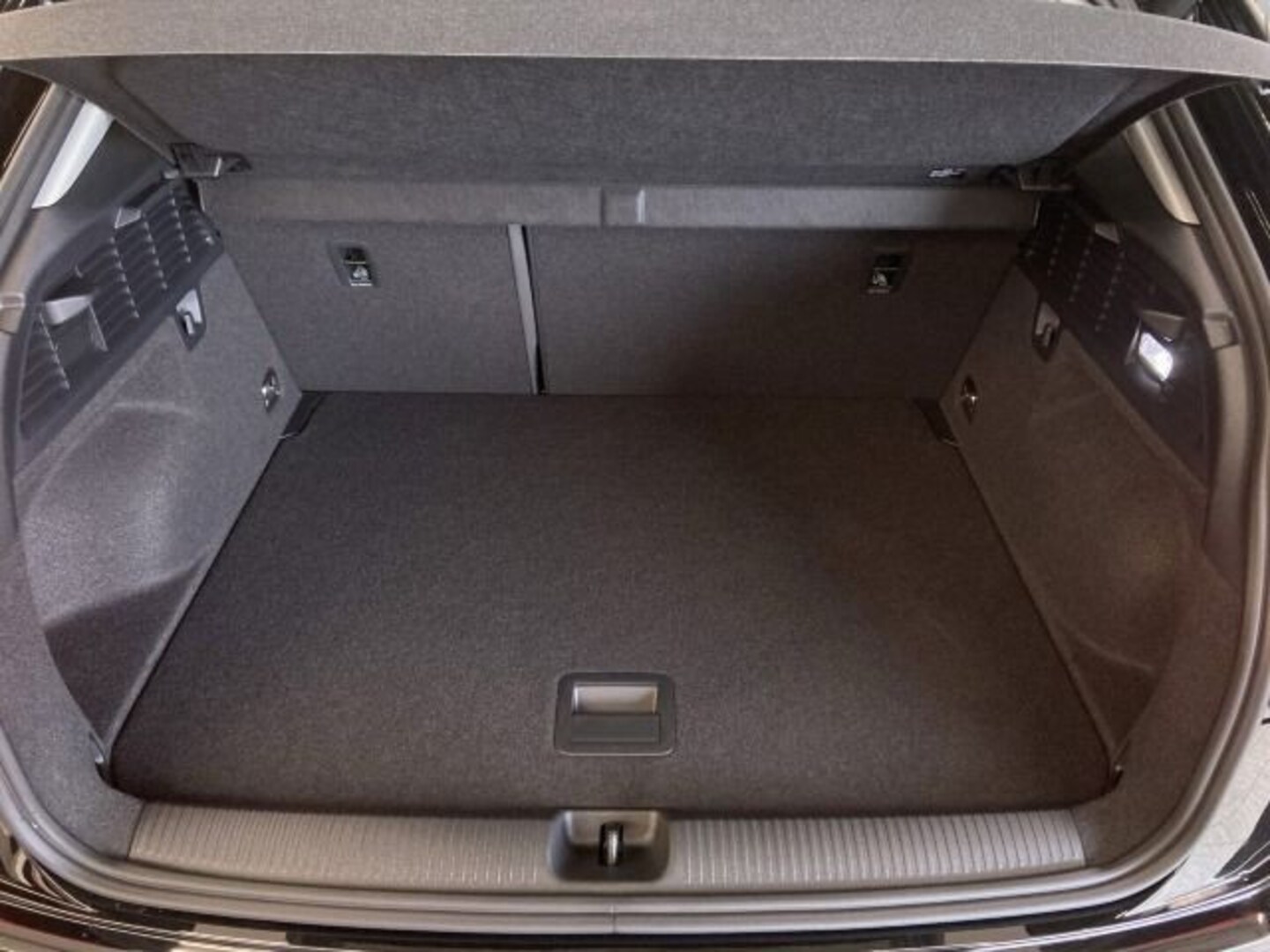 Bild über Audi Q2 35 TFSI S tronic - für weitere Informationen kontaktieren Sie den Audi Partner