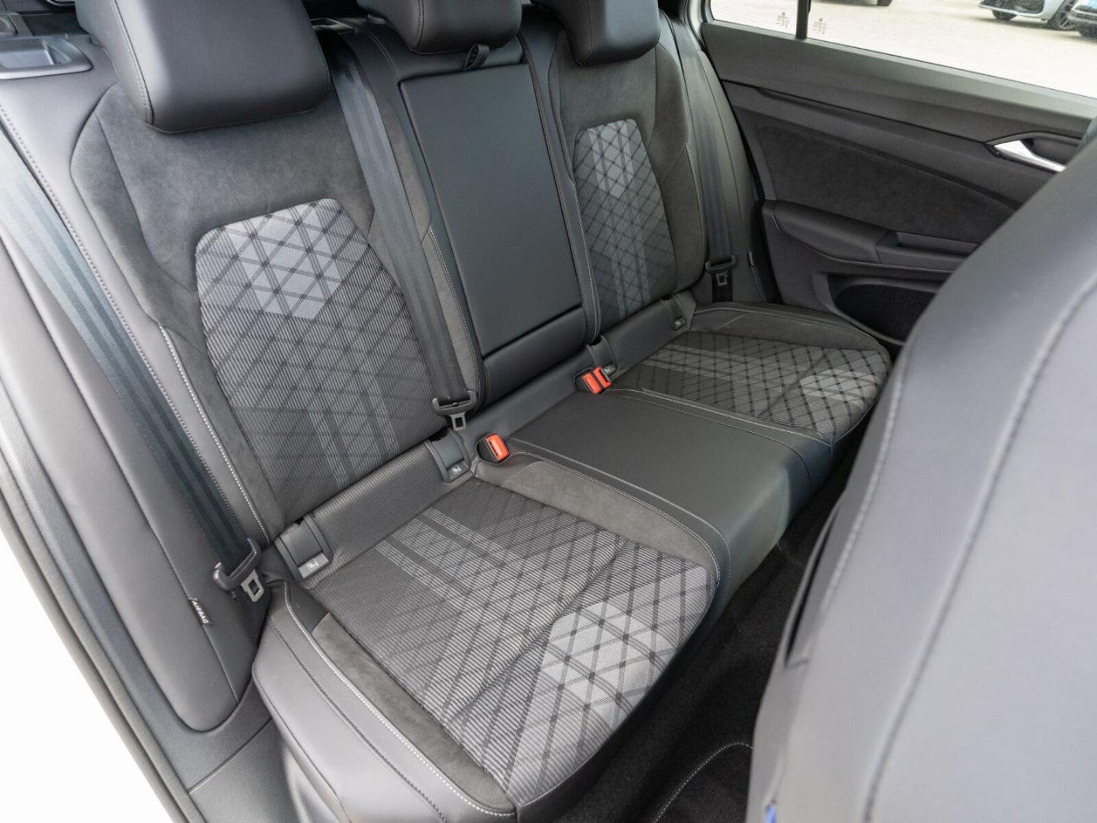 Volkswagen Golf Variant – Bild 8
