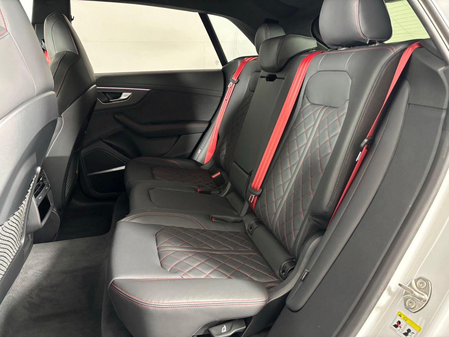 2026 Audi SQ8 Prestige - Photo 17