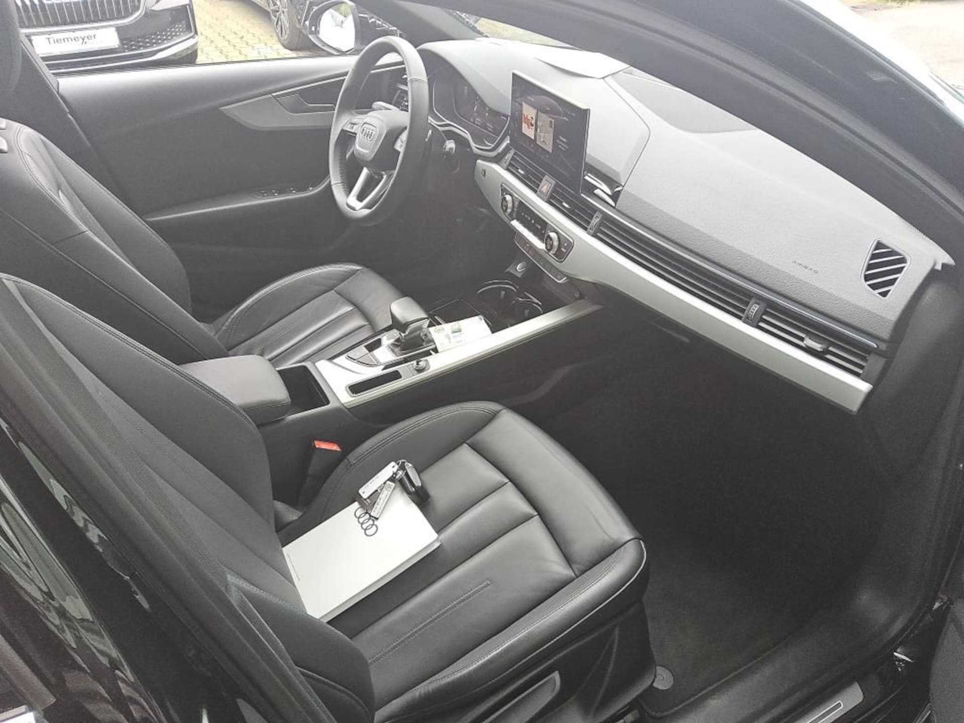 Audi A4 Avant S line